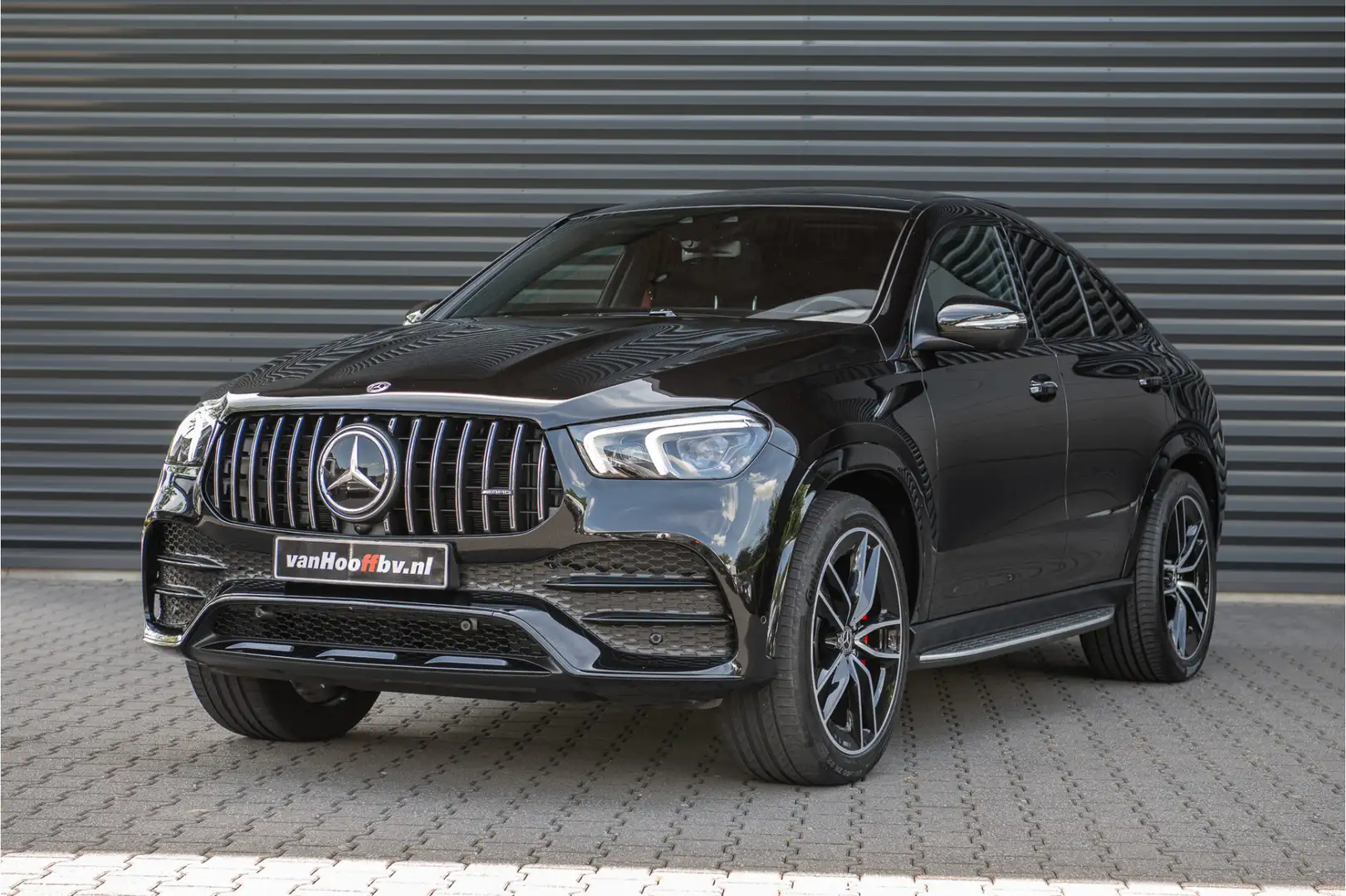 Mercedes-Benz GLE 350 Coupé e 4MATIC AMG-Line Luchtvering - Nightpakket Zwart - 1