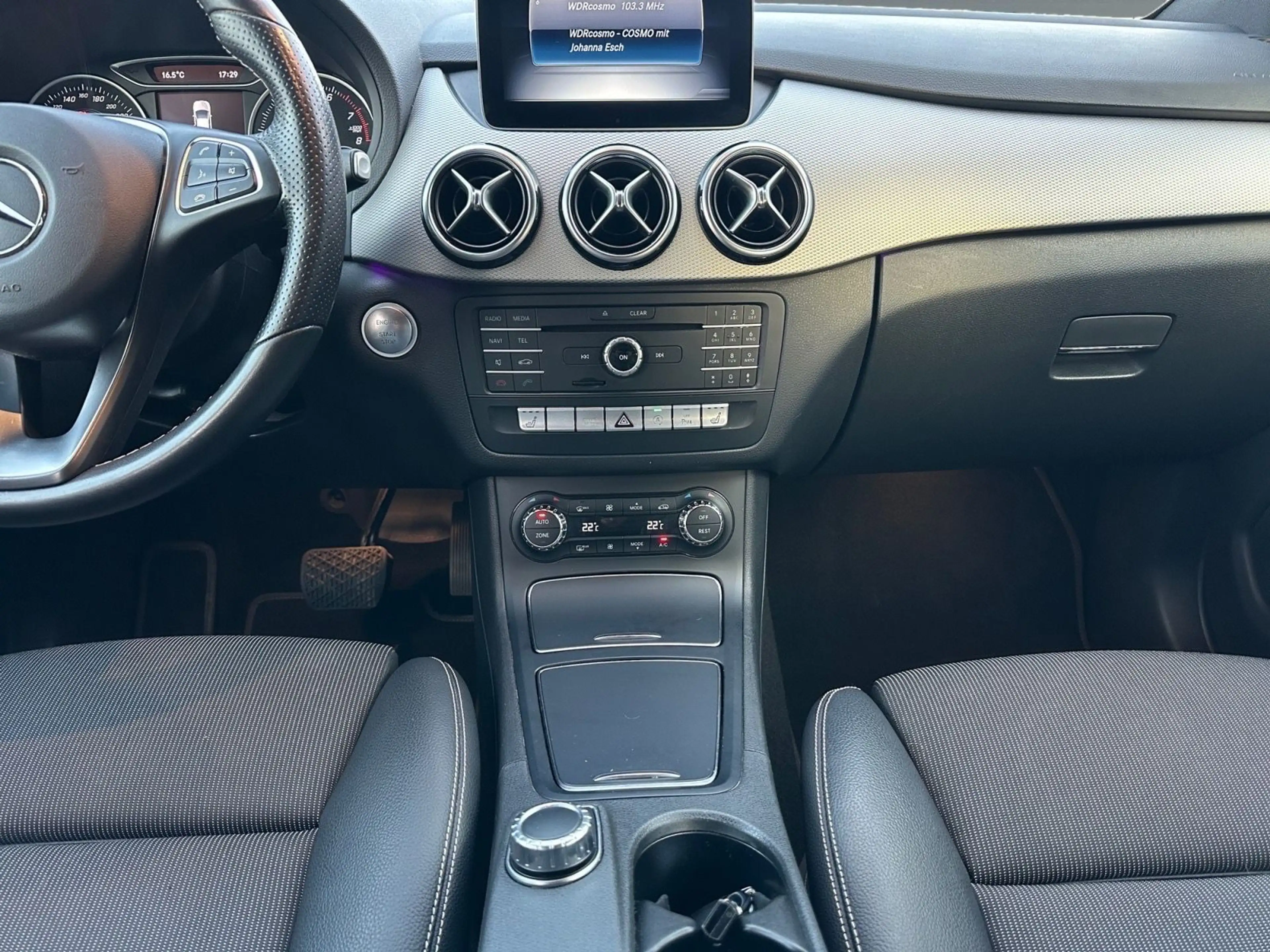 Mercedes-Benz B 200 Peak Edition /Automatik/ Kamera/LED/Scheckh.gepf — photo 11