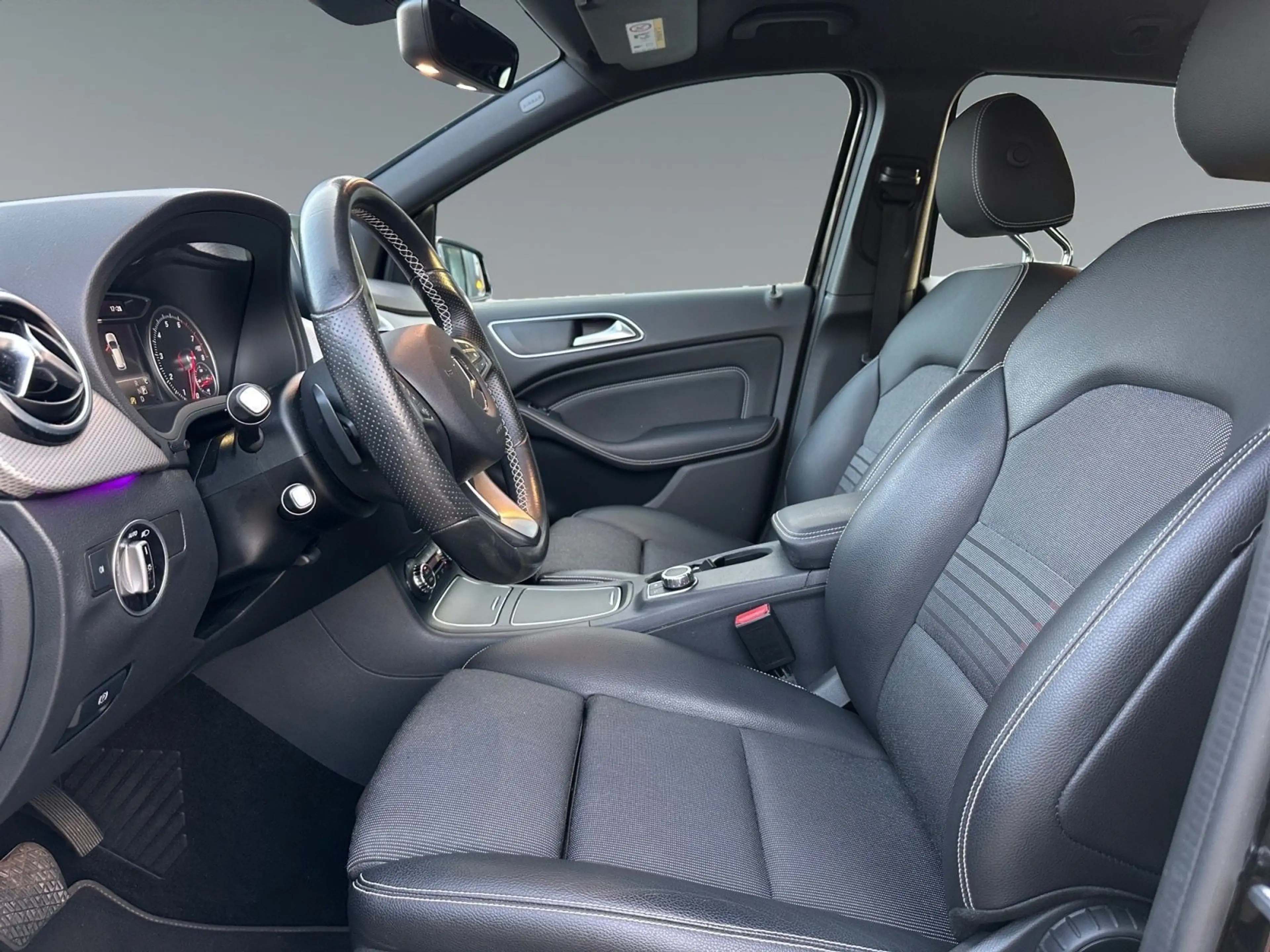 Mercedes-Benz B 200 Peak Edition /Automatik/ Kamera/LED/Scheckh.gepf — photo 9