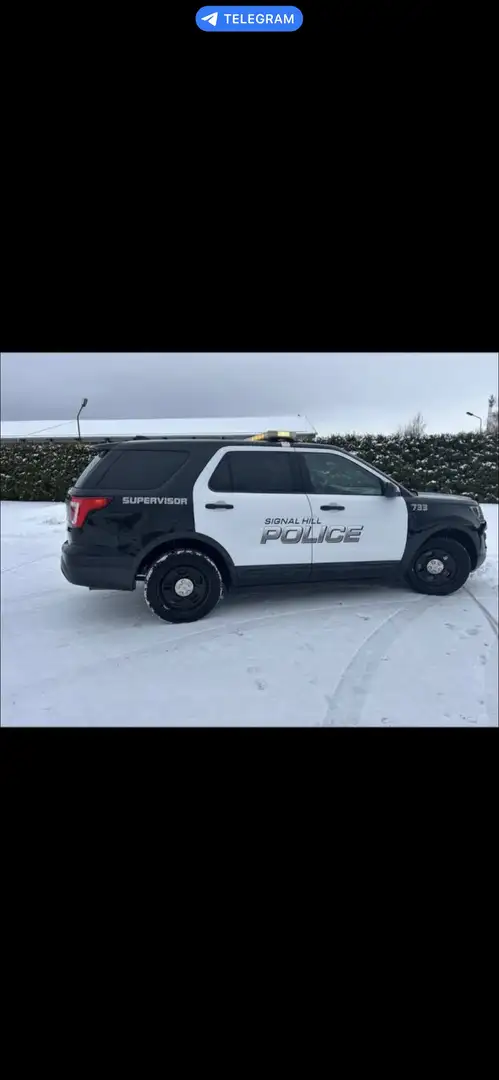 Ford Explorer Police interceptor Schwarz - 2