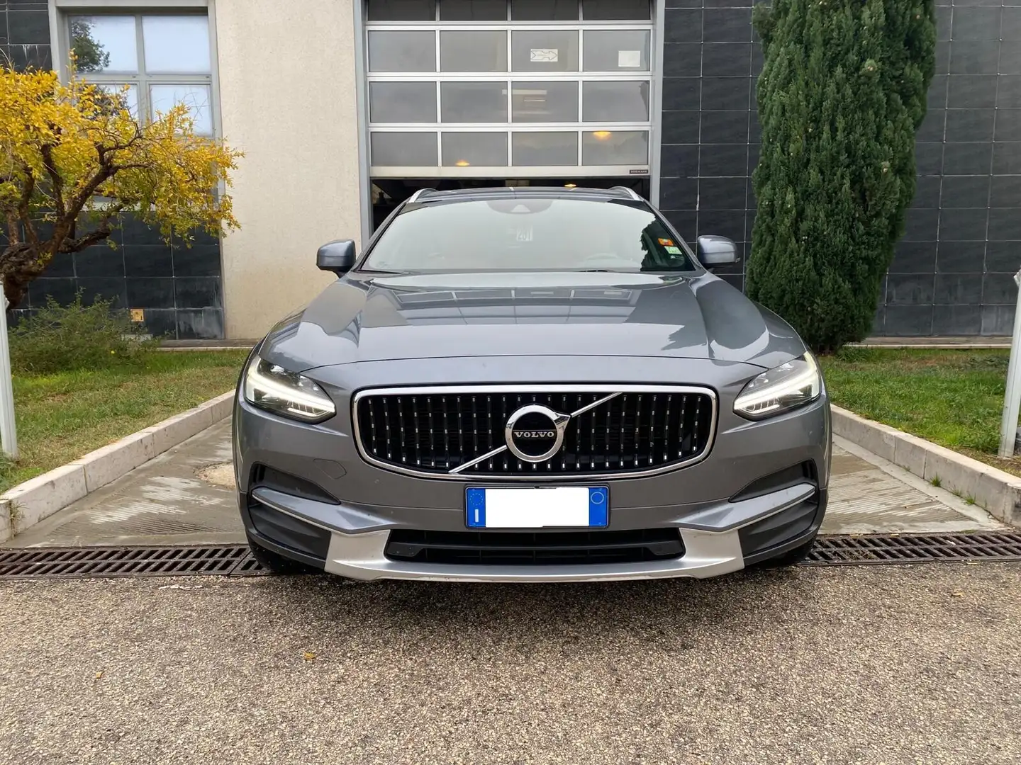 Volvo V90 Cross Country V90 Cross Country D4 AWD Geartronic Grigio - 2