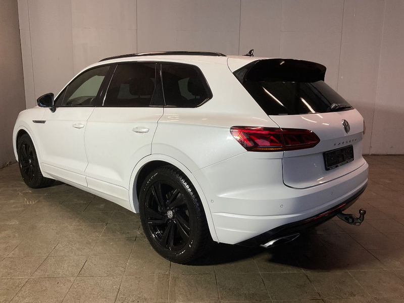 Volkswagen Touareg R-Line 4Motion V8 TDI — photo 4