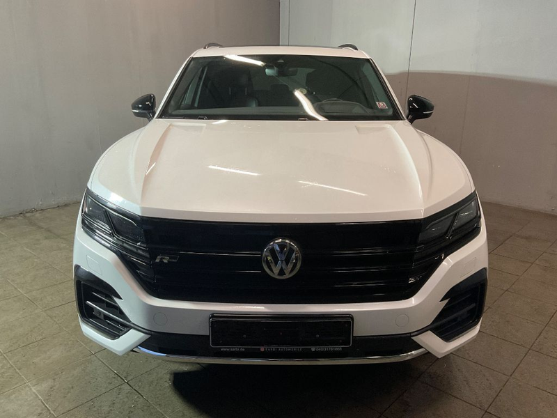 Volkswagen Touareg R-Line 4Motion V8 TDI — photo 3