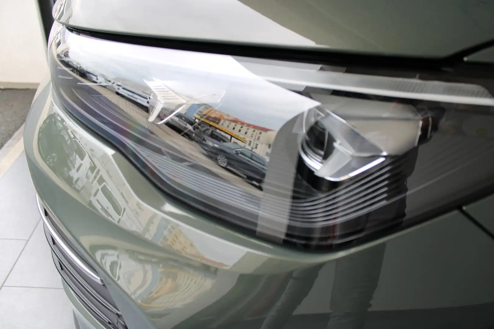 Volkswagen Tiguan Life eTSI DSG Grün - 2