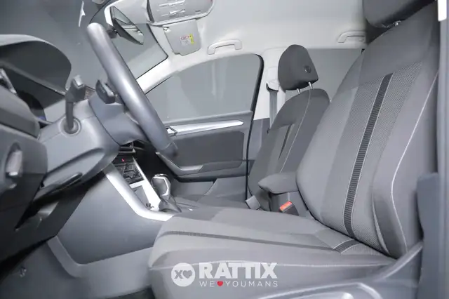 Volkswagen T-Roc view 8
