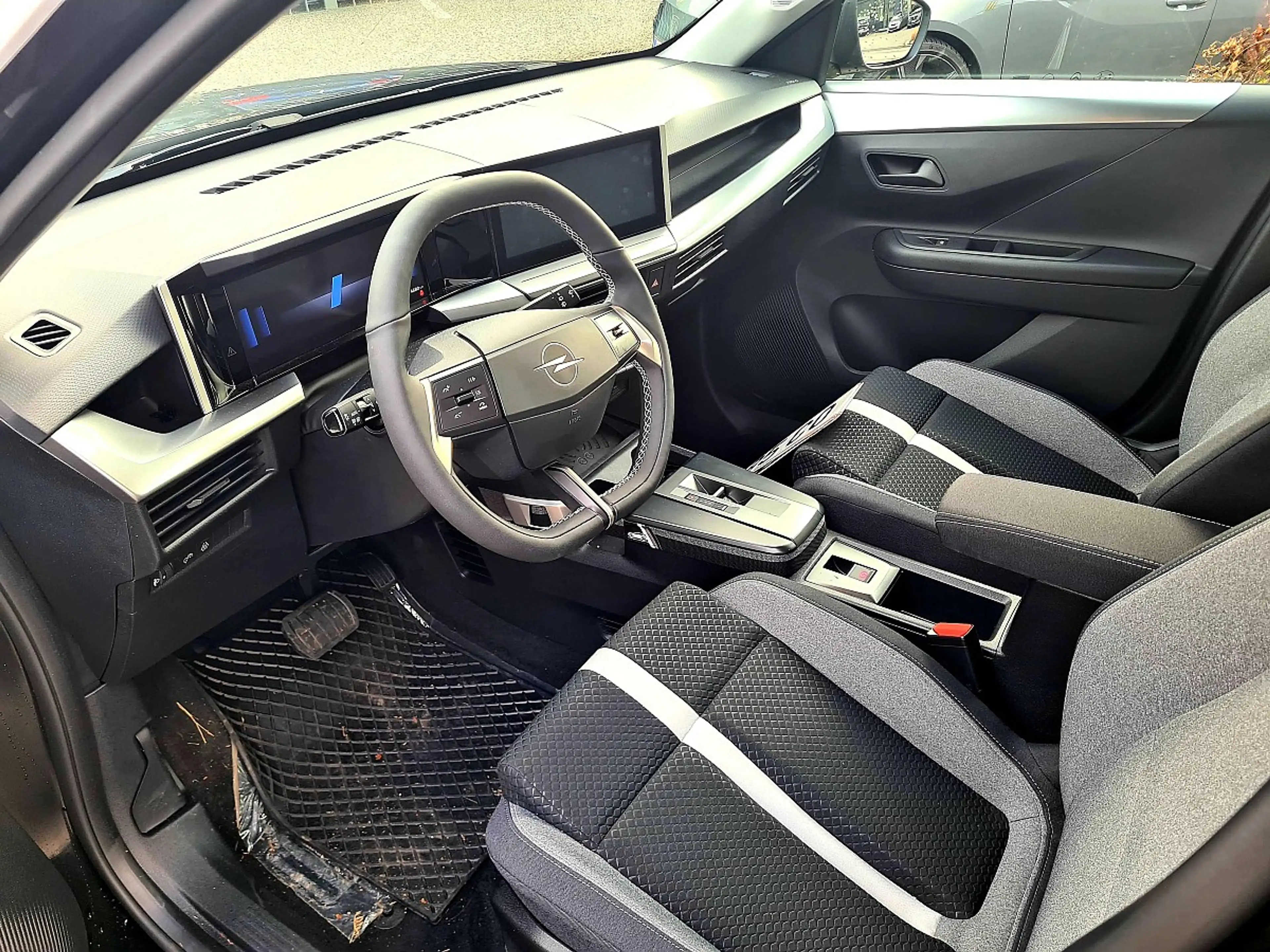 Opel Frontera 1.2 DI MHEV Edition Aut. Tech-Paket — photo 6
