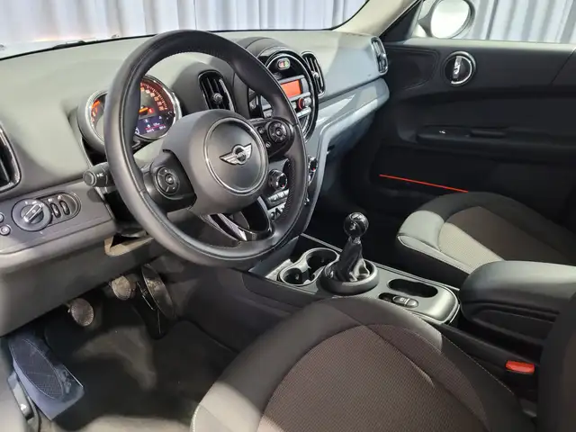 Mini Countryman view 15