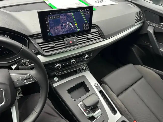 Audi Q5 view 17