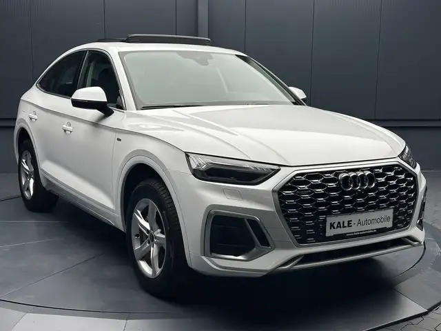Audi Q5 view 6