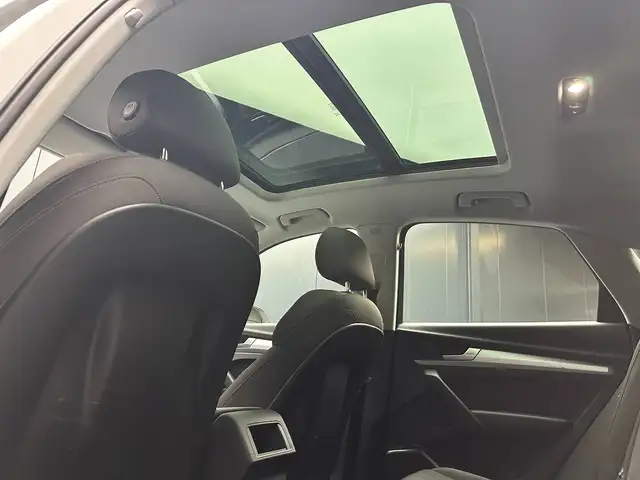 Audi Q5 view 14