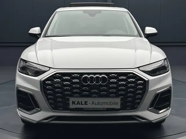 Audi Q5 view 7