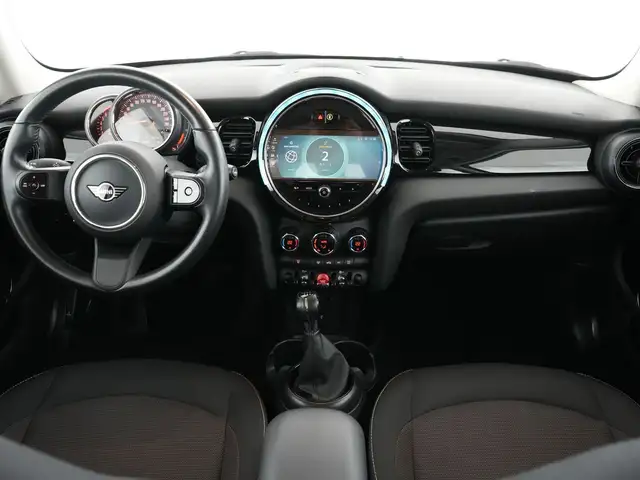 MINI Hatch view 9