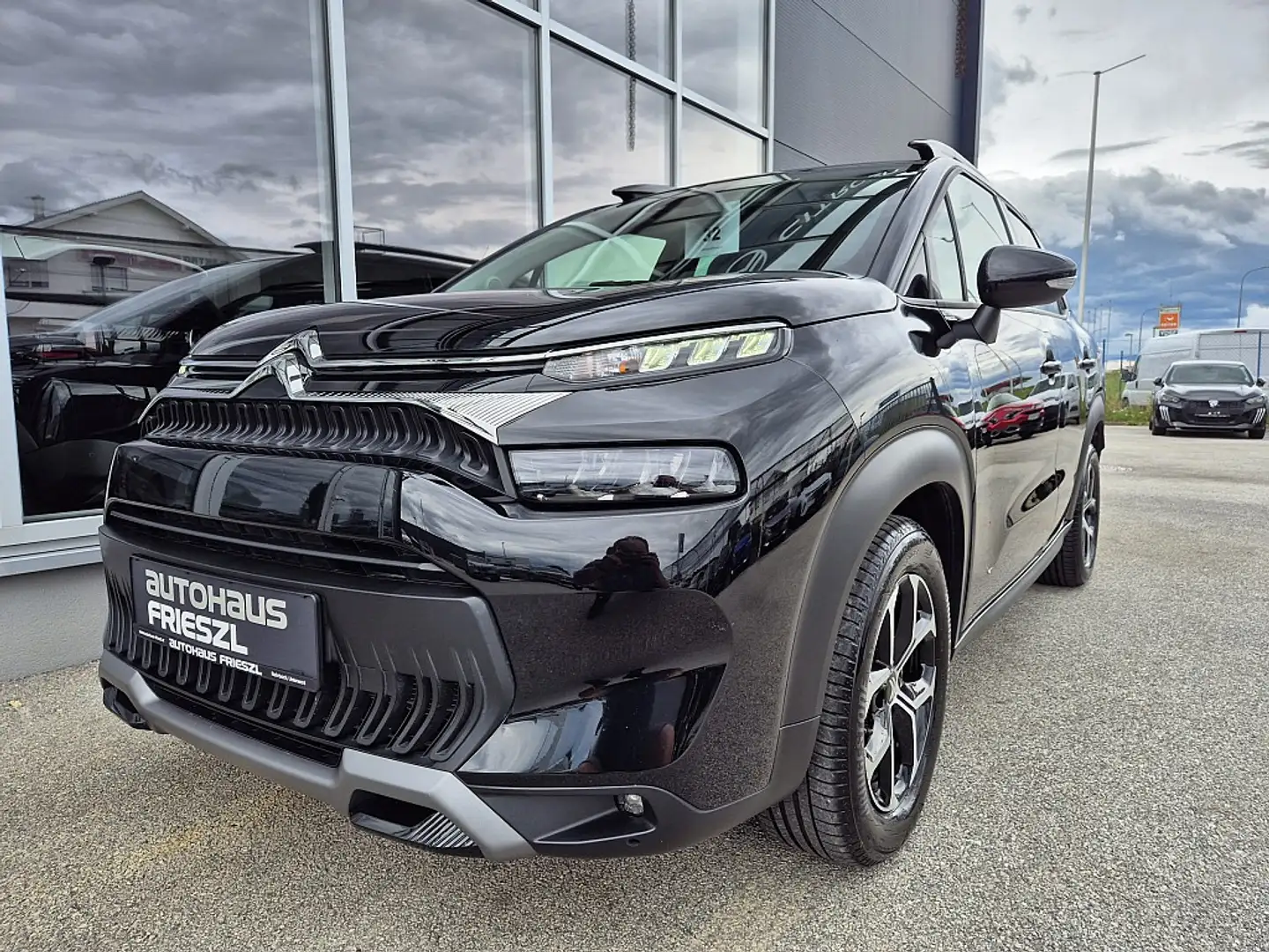 Citroen C3 Aircross BlueHDi 110 S&S 6-Gang-Manuell Plus Schwarz - 1