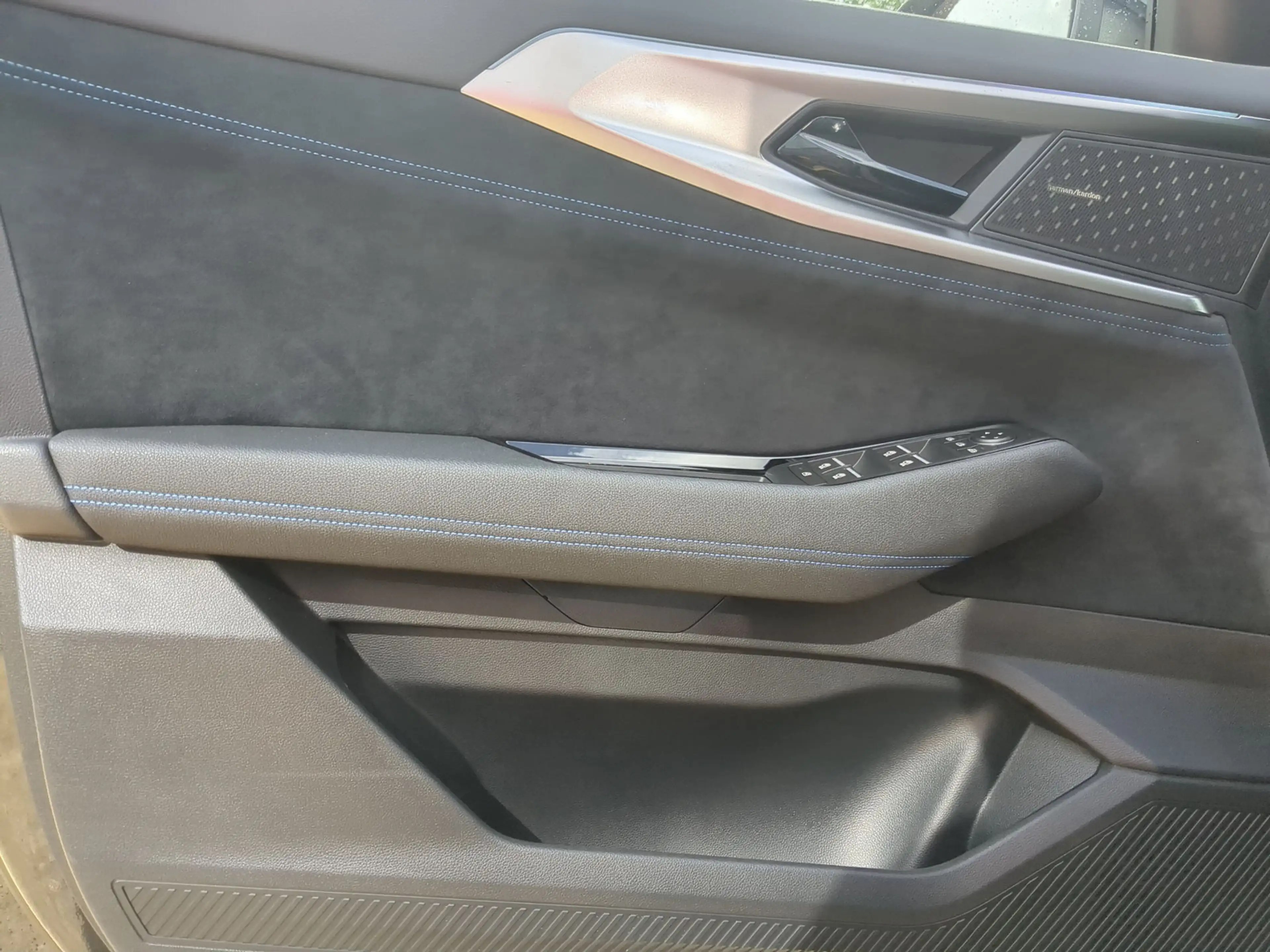 Renault Austral E-TECH 200 Full Hybrid Esprit Alpine Harman-Kardon — photo 13