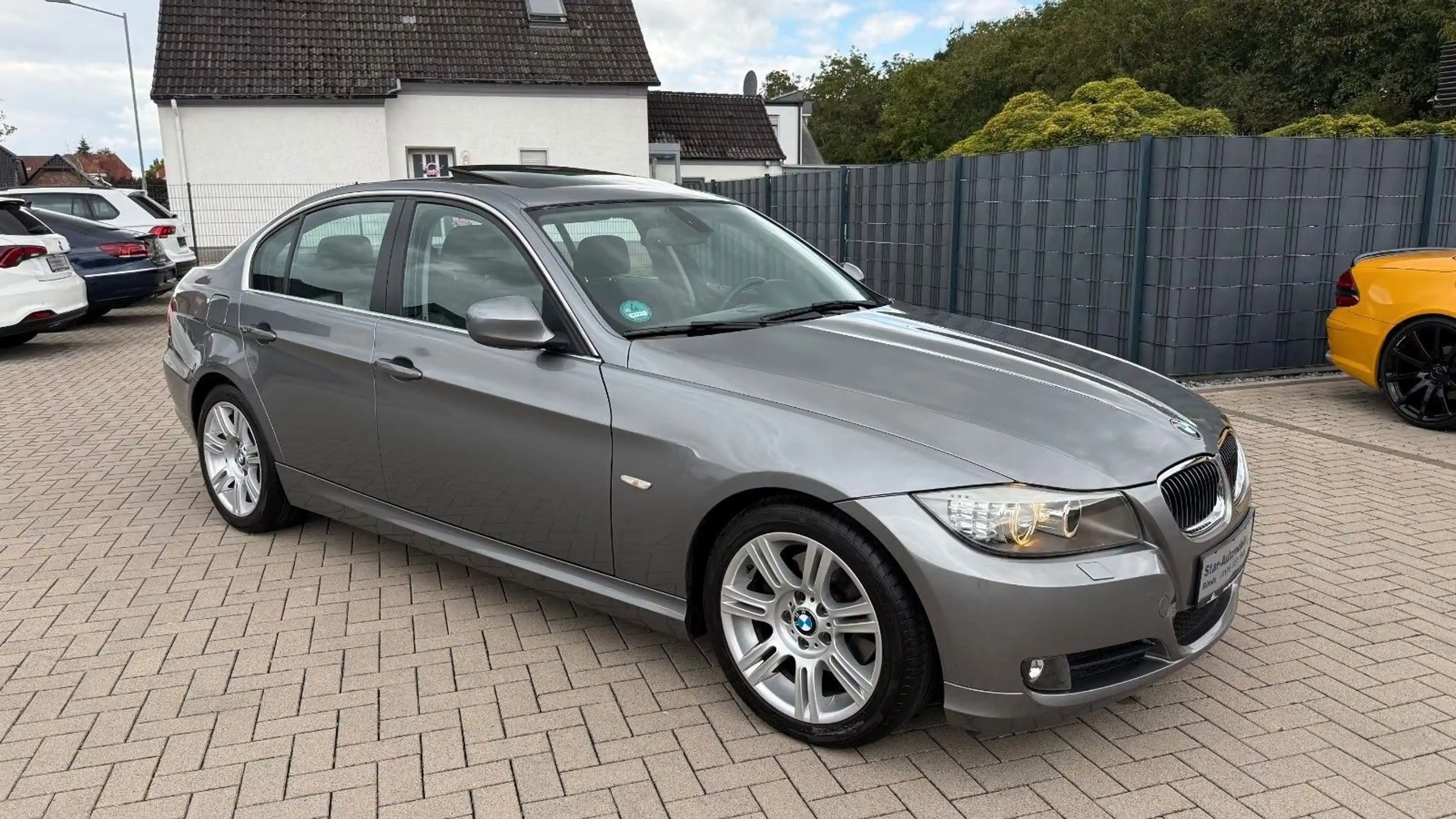BMW 325 i Limo LCI-BiXenon-Automatik-Schiebedach-LM — photo 2