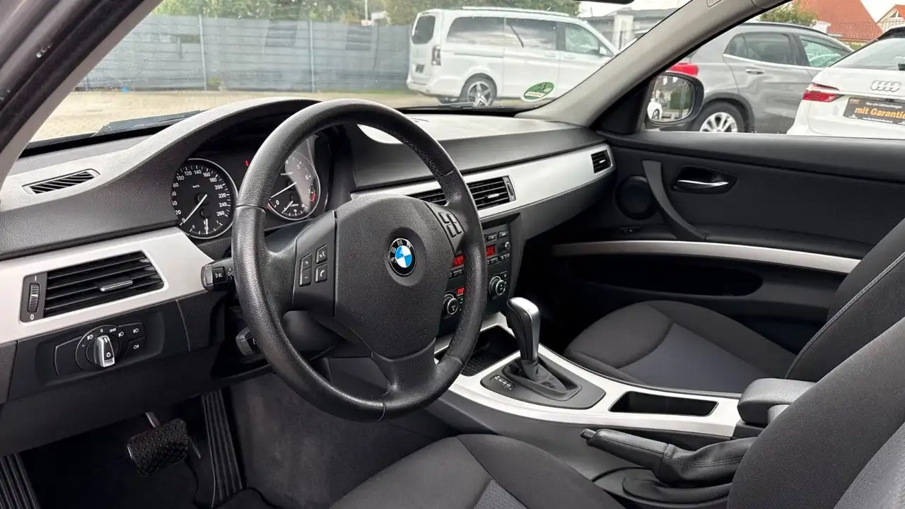 BMW 325i 218CH