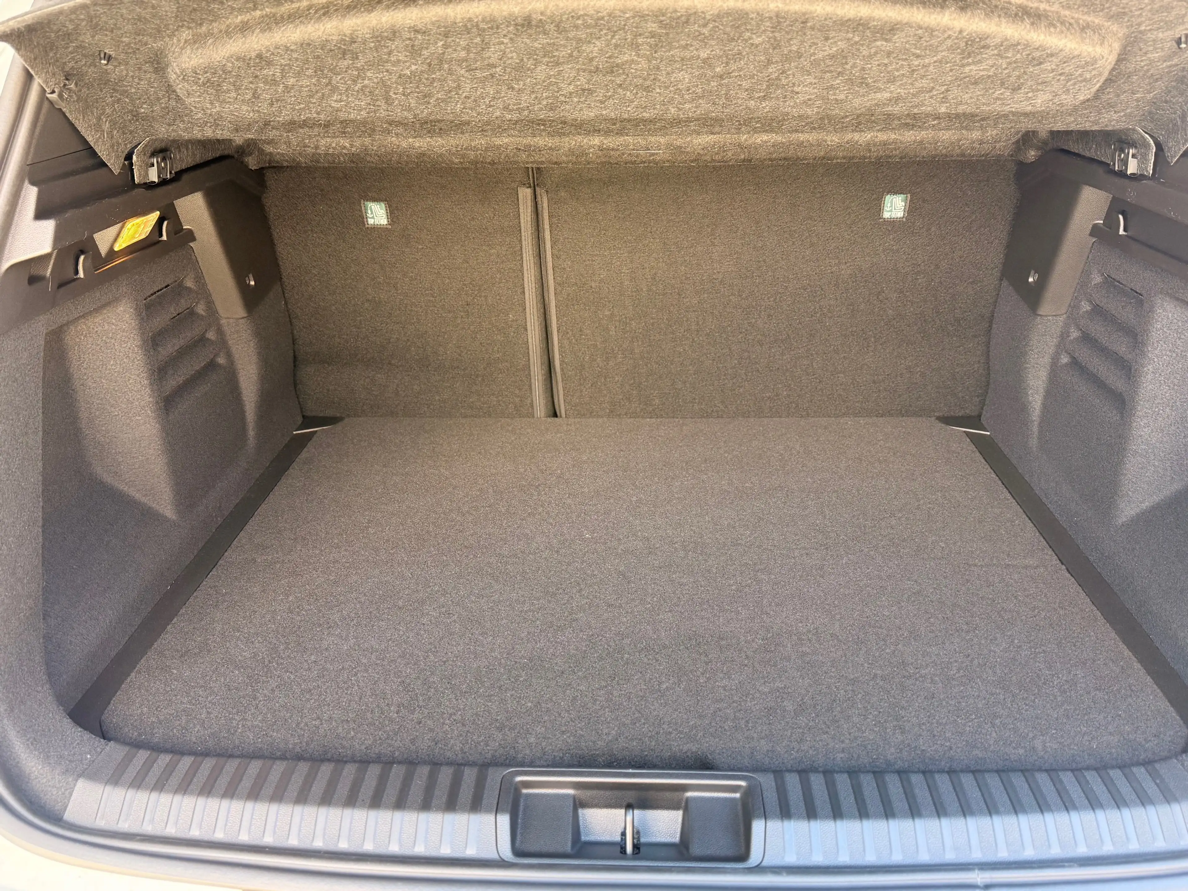 Mitsubishi Grandis Grandis 1.8 HEV Intro | 360° | ACC | MI-Pilot | — photo 13