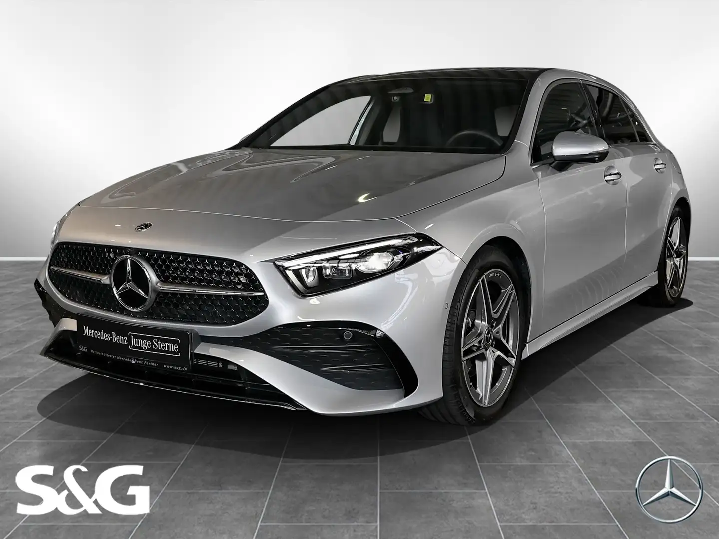 Mercedes-Benz A 200 AMG PANORAMA+360°+TOTWINKEL+MBUX+LED+18" Silber - 1