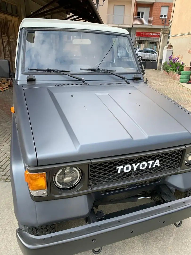 Toyota Land Cruiser Land Cruiser lj73 siva - 2