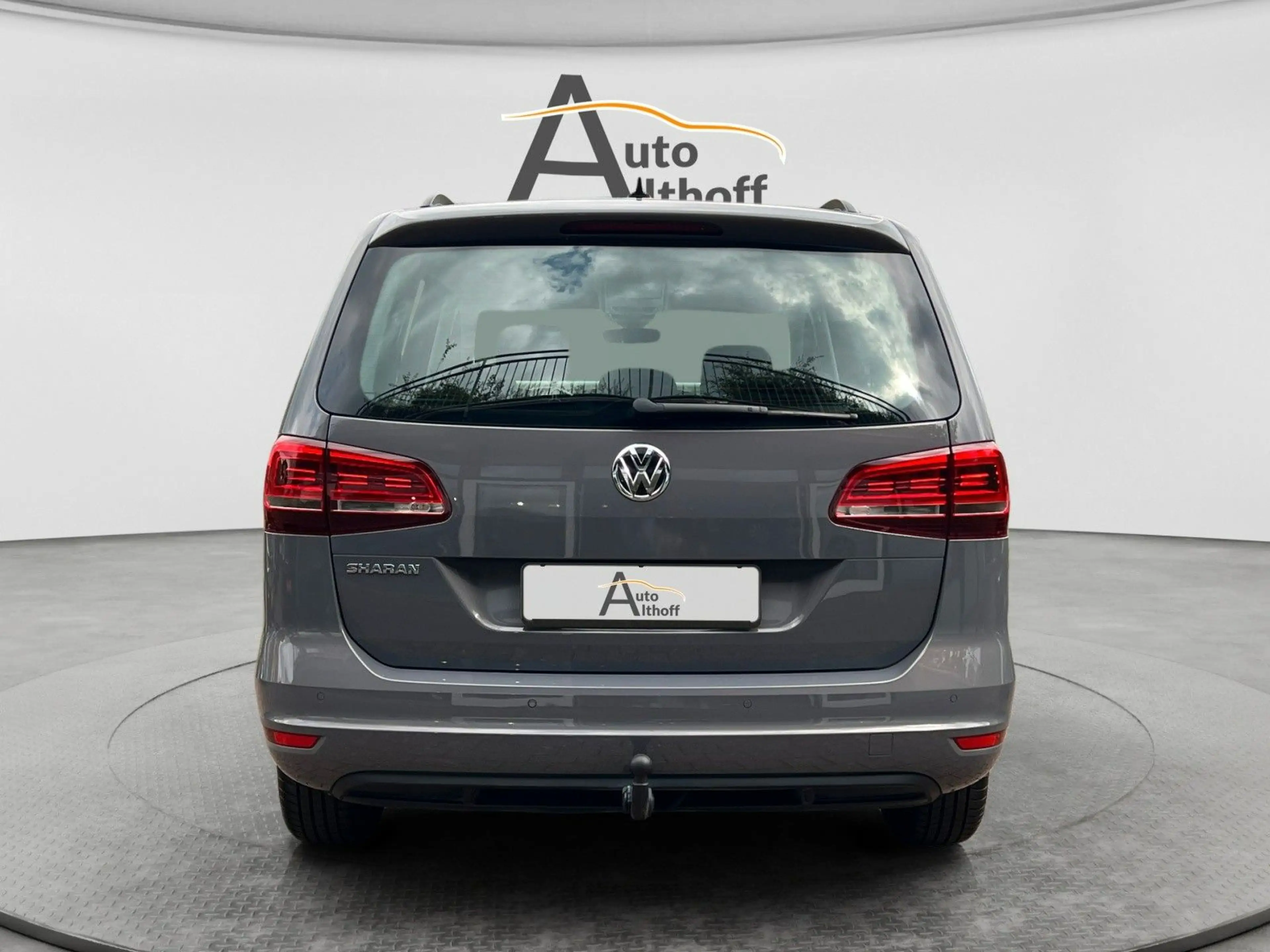 Volkswagen Sharan 1.4TSI DSG Bi-XEN AHK SHZ ACC NAV KLIMA — photo 5