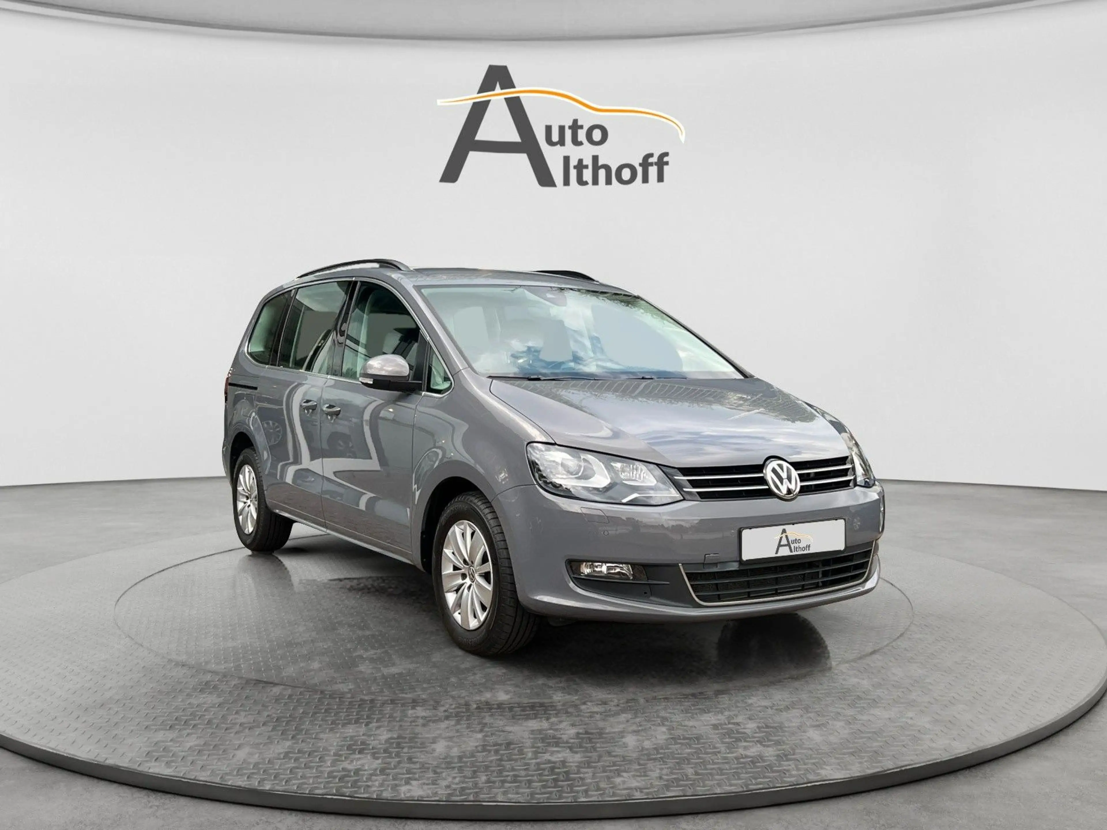 Volkswagen Sharan 1.4TSI DSG Bi-XEN AHK SHZ ACC NAV KLIMA