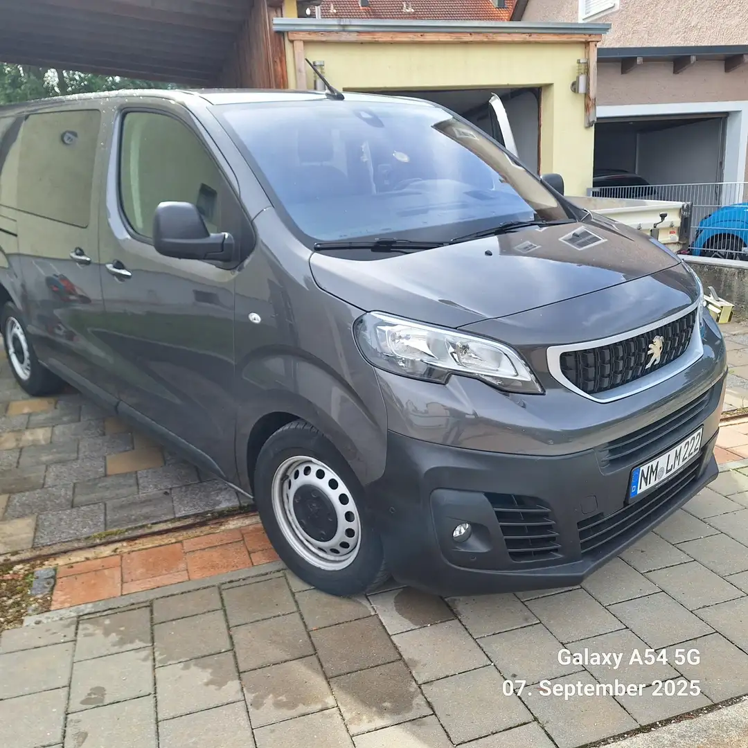 Peugeot Expert L2H1 EAT8 Premium Service Edition - 1
