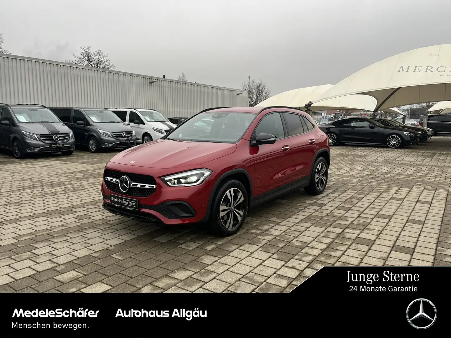 Mercedes-Benz GLA 200 GLA 200 Progressive Night Distronic M-LED Keyless Rot - 1