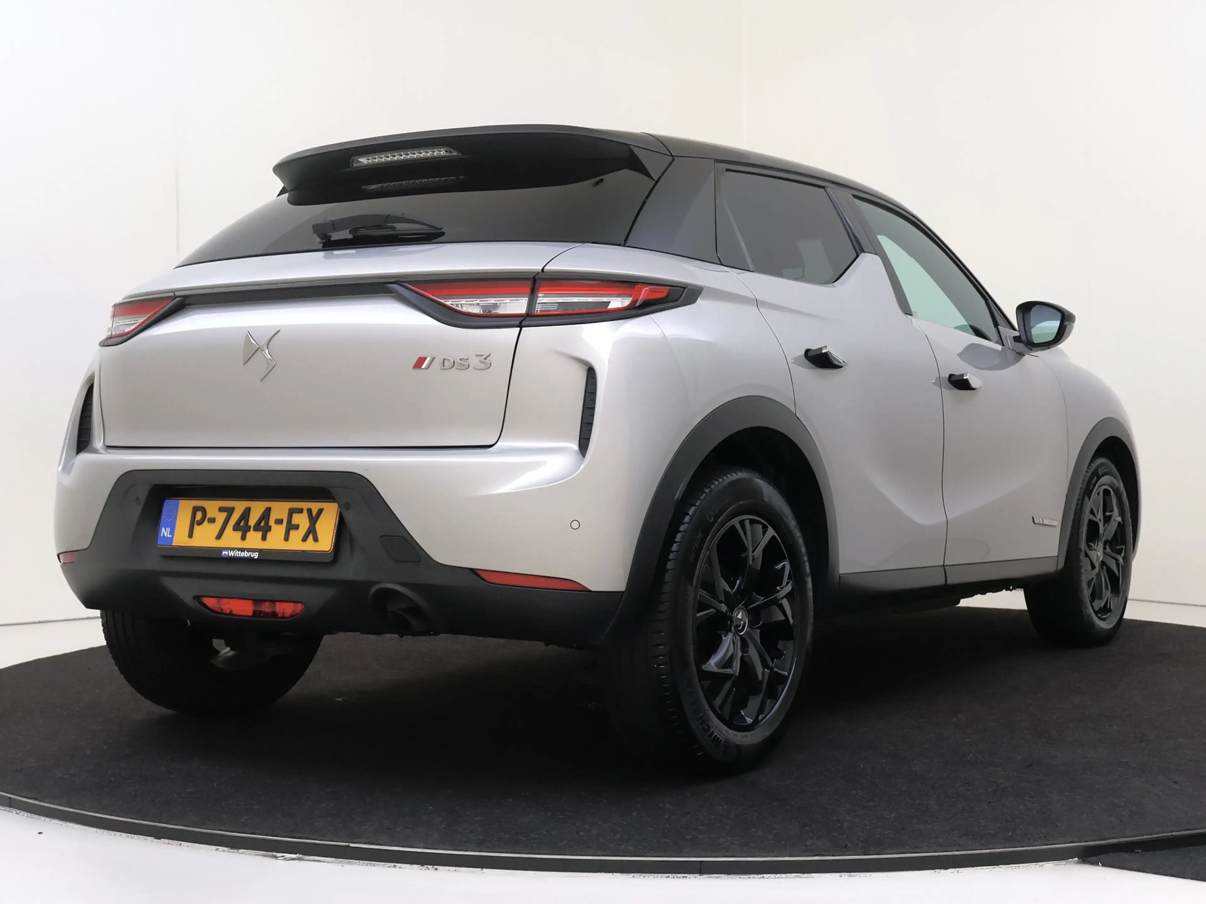 DS Automobiles DS 3 Crossback 1.2 PureTech Performance Line — photo 11