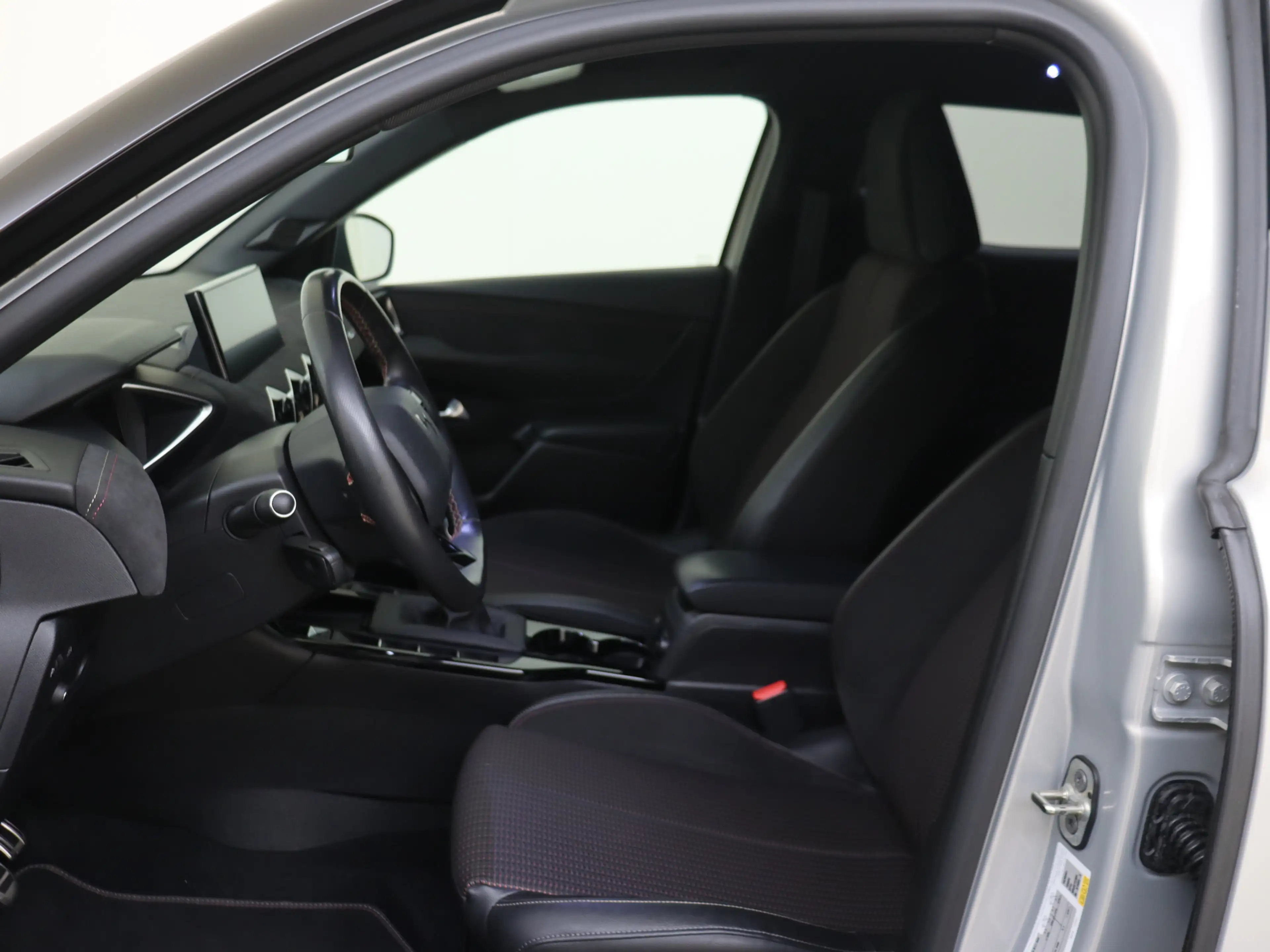 DS Automobiles DS 3 Crossback 1.2 PureTech Performance Line — photo 10