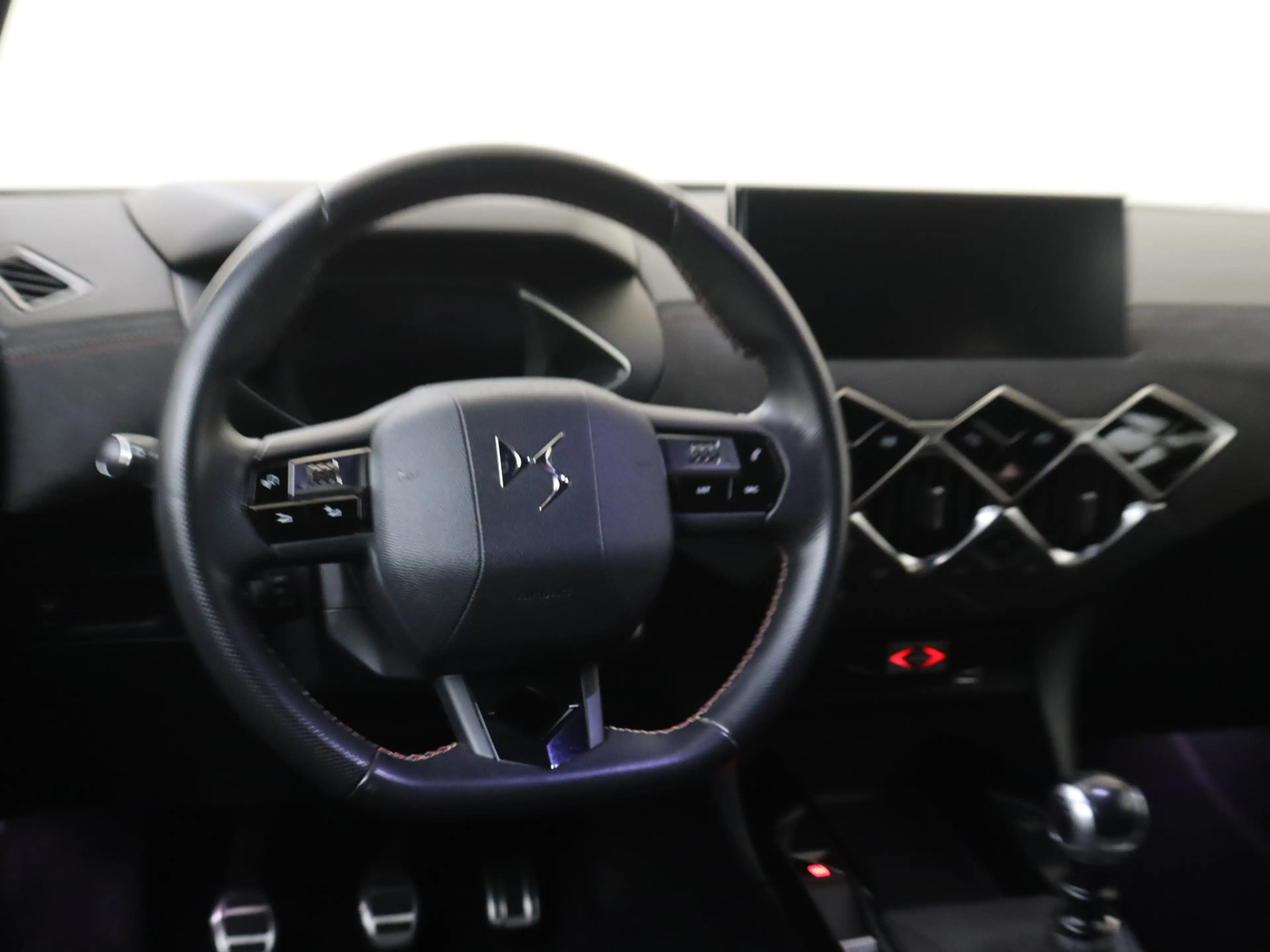 DS Automobiles DS 3 Crossback 1.2 PureTech Performance Line — photo 6