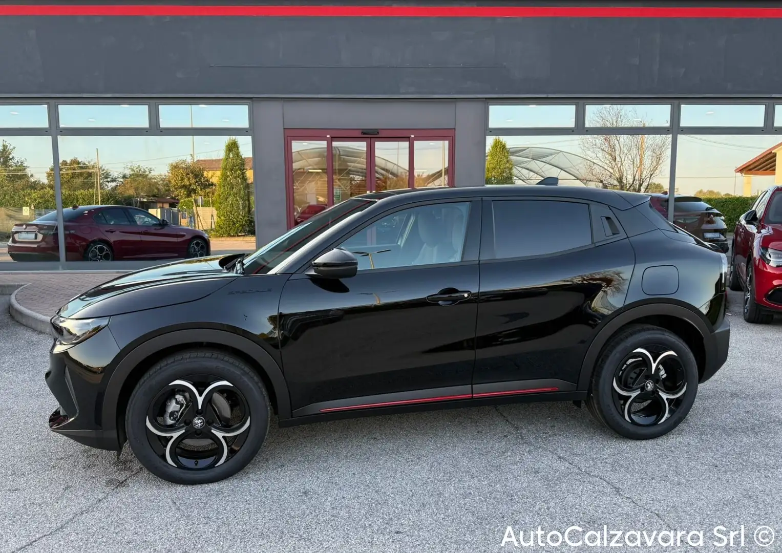Alfa Romeo Junior 1.2 145 CV Hybrid eDCT6 Speciale / RJA34315 Nero - 2