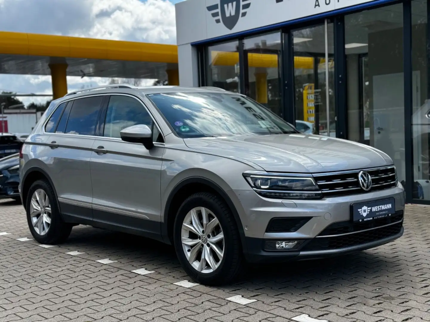 Volkswagen Tiguan 2.0 TSI BMT/ACC/SHZ/LED/Highline/4Motion Gümüş rengi - 2