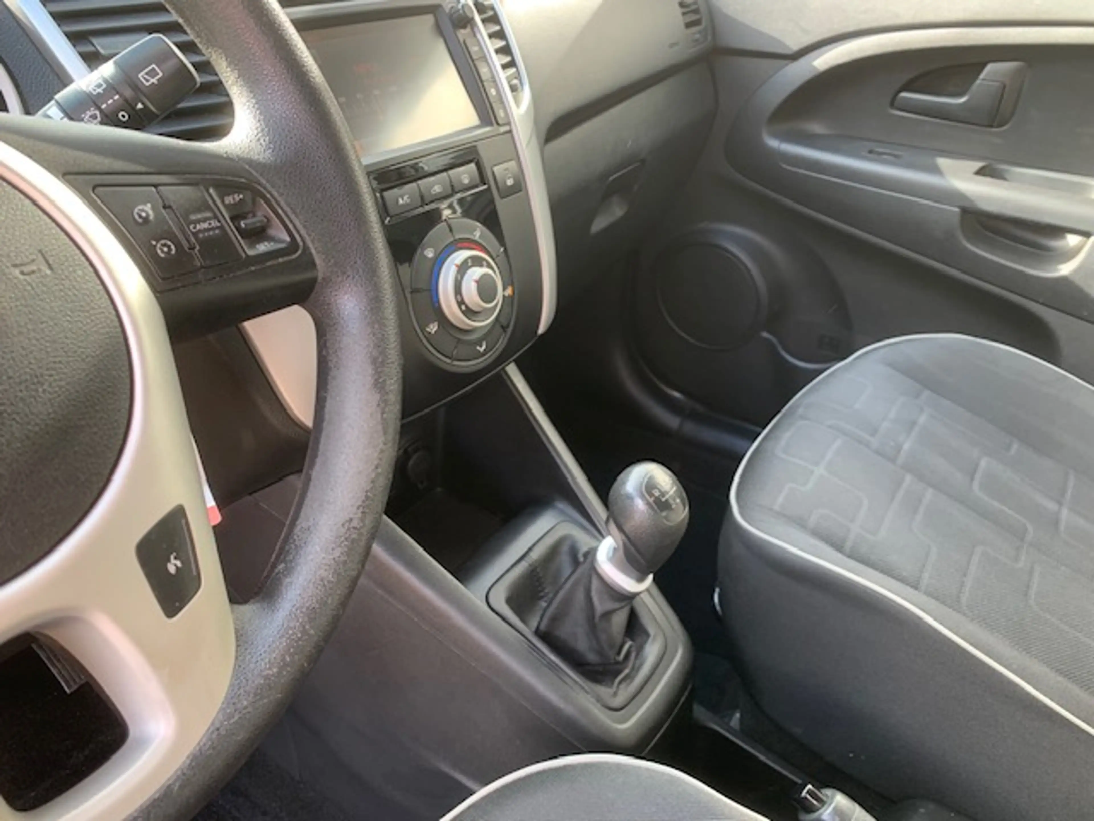 Kia Venga 1.4 CVVT 20th Anniversary, trekhaak, navigatie . — photo 17