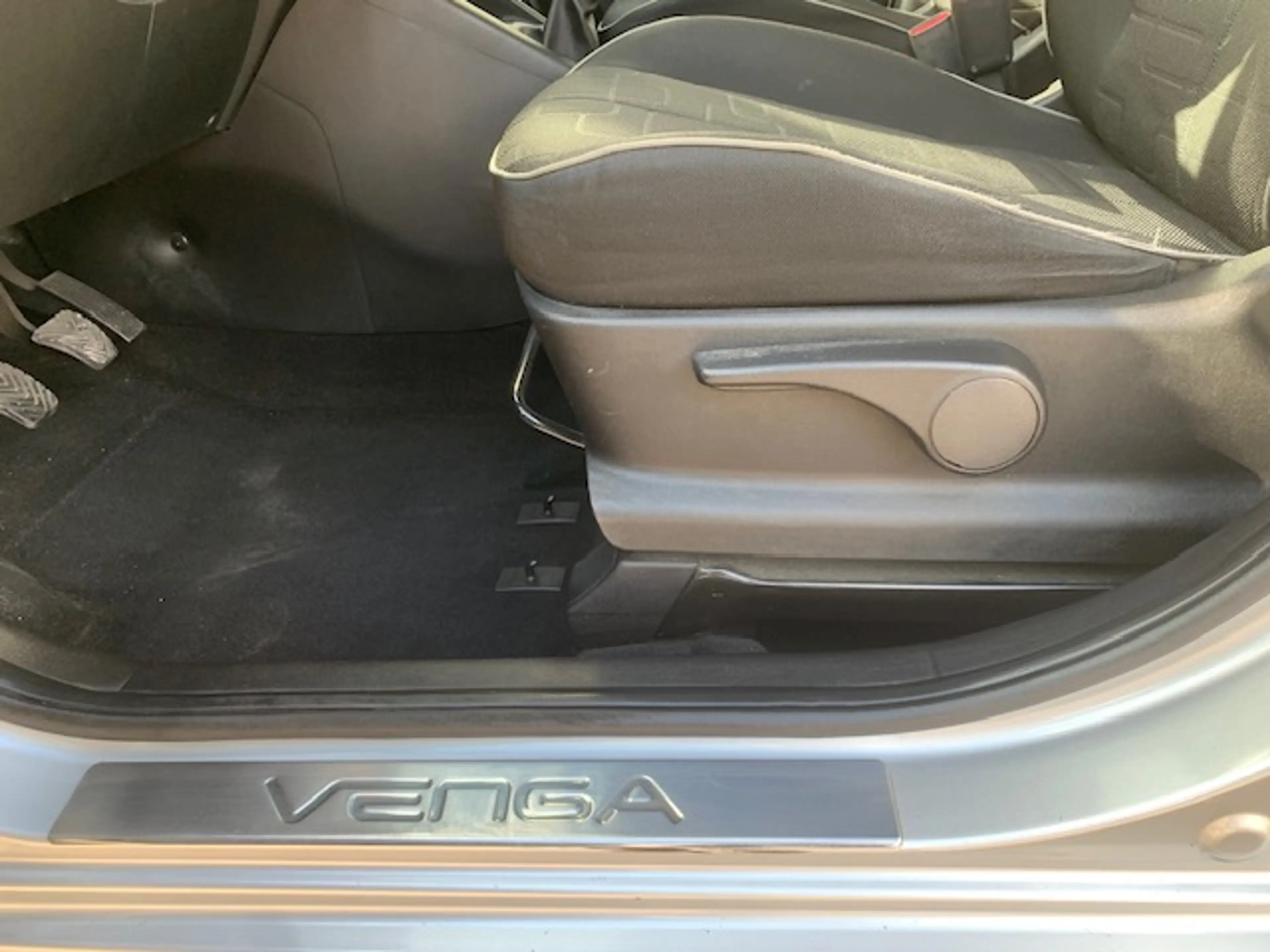 Kia Venga 1.4 CVVT 20th Anniversary, trekhaak, navigatie . — photo 19