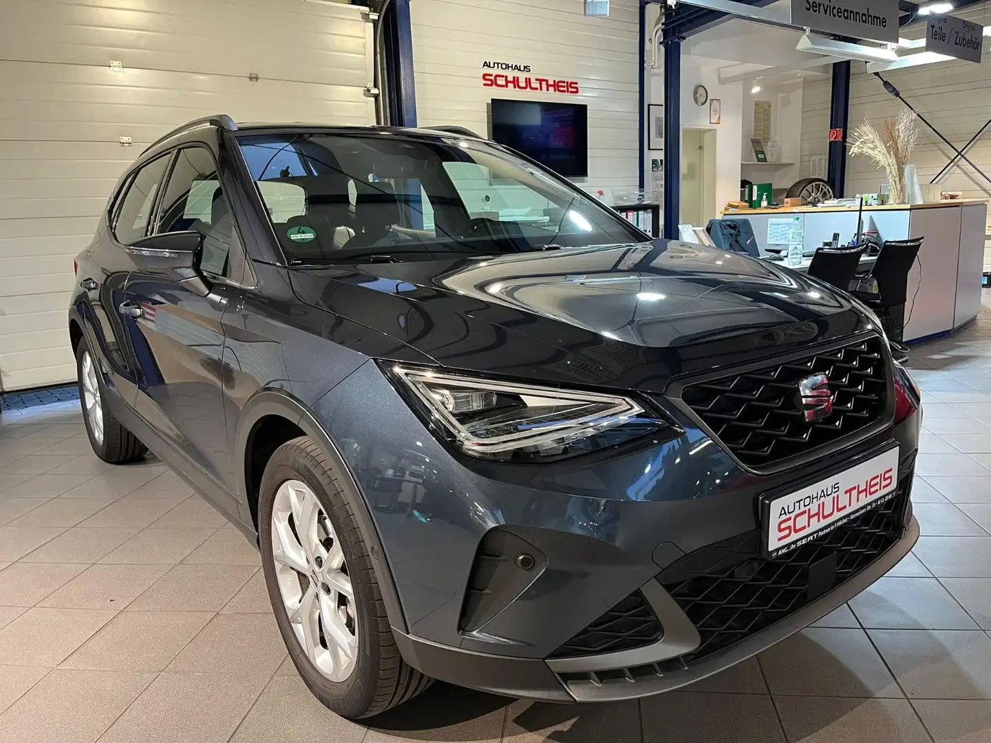 SEAT Arona FR DSG*V-COCK*NAVI*RFK*GARANTIE Gris - 1