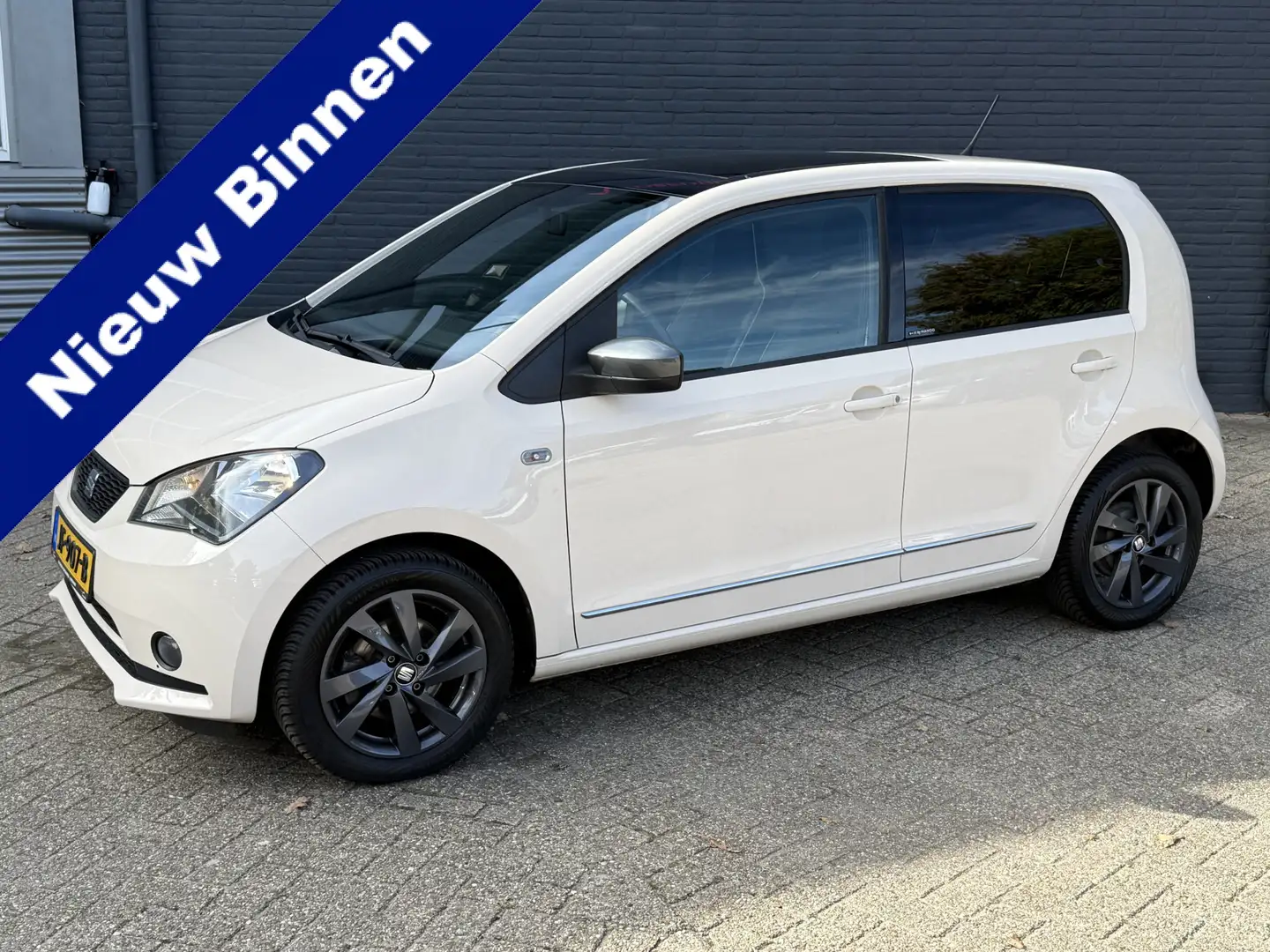 SEAT Mii 1.0 Mii by Mango Bj 2016 km 44.000 Apk 02-2026 Sch Blanc - 1