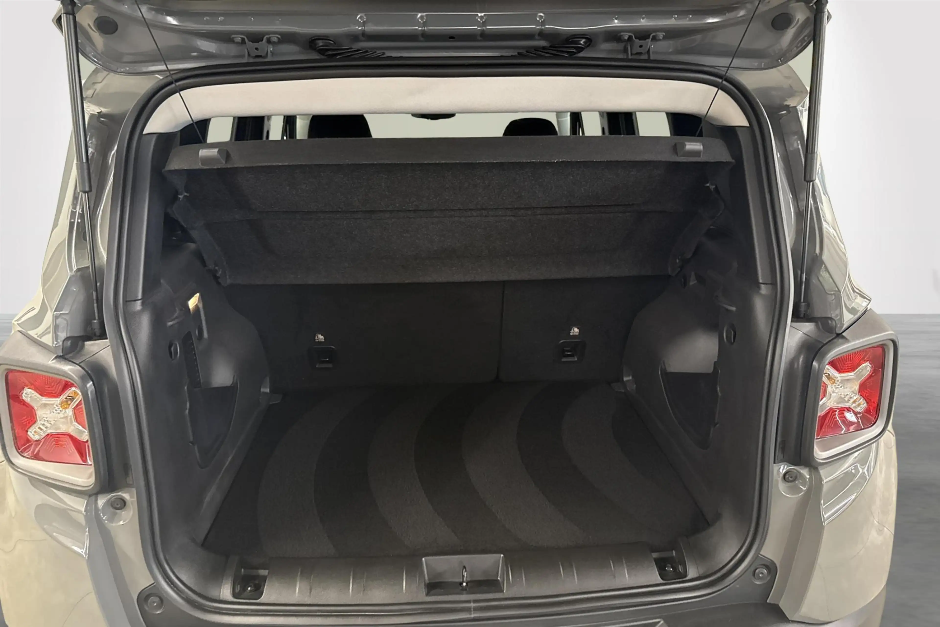 Jeep Renegade 1.3 T4 150 4x2 DDCT Longitude — photo 10