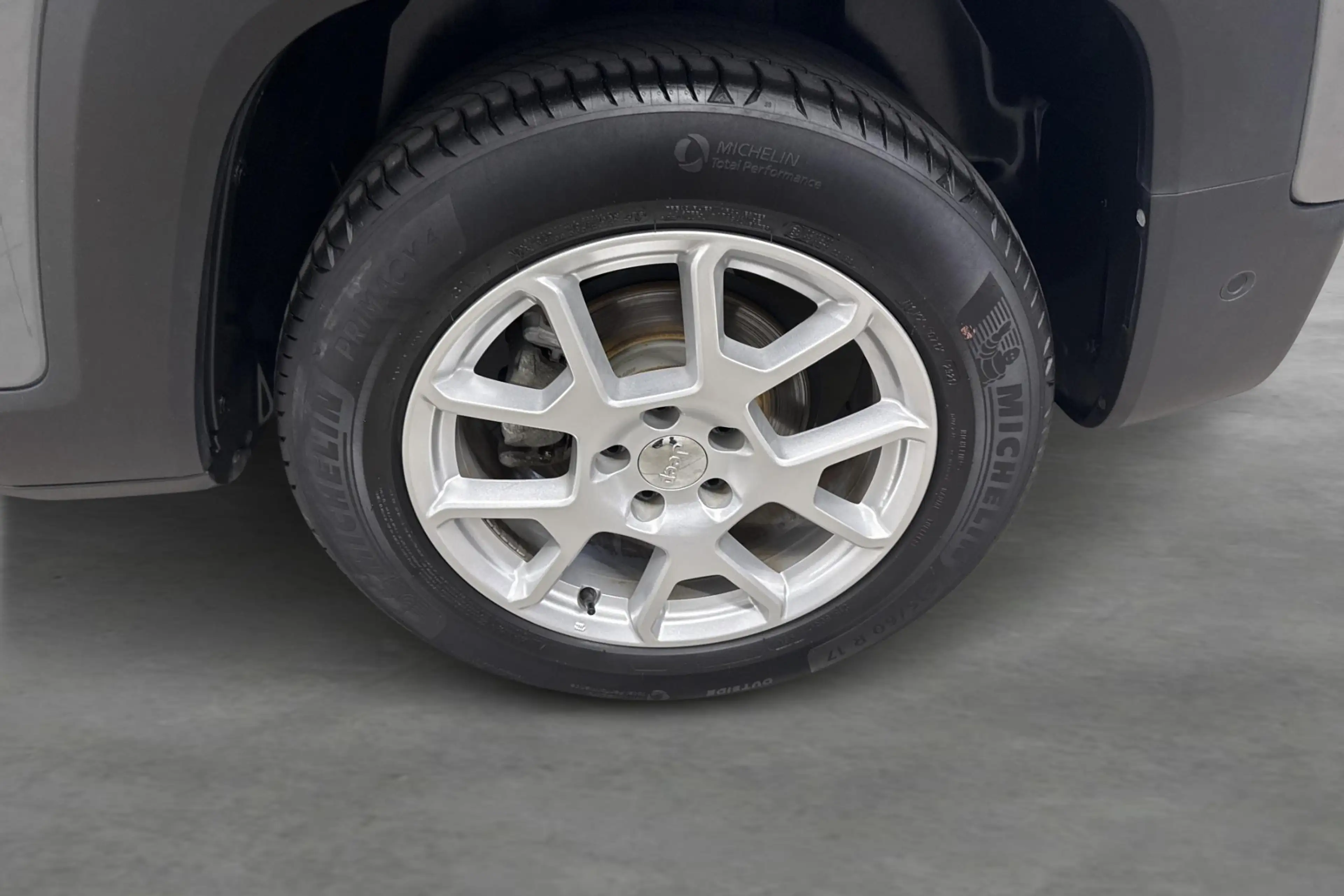 Jeep Renegade 1.3 T4 150 4x2 DDCT Longitude — photo 8