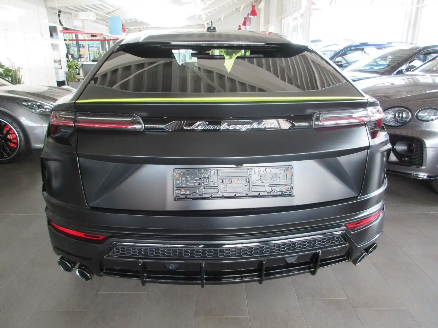 Lamborghini Urus 4.0 V8 Autom./Urus Graphite Capsule Schwarz - 2