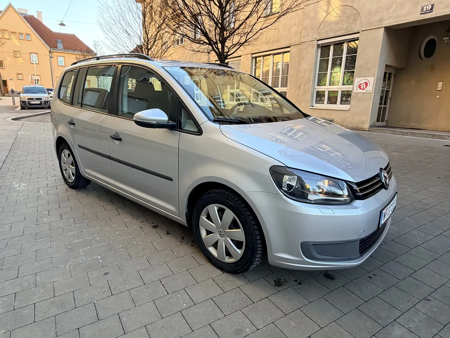 Volkswagen Touran Comfortline 1,6 BMT TDI DPF - 1