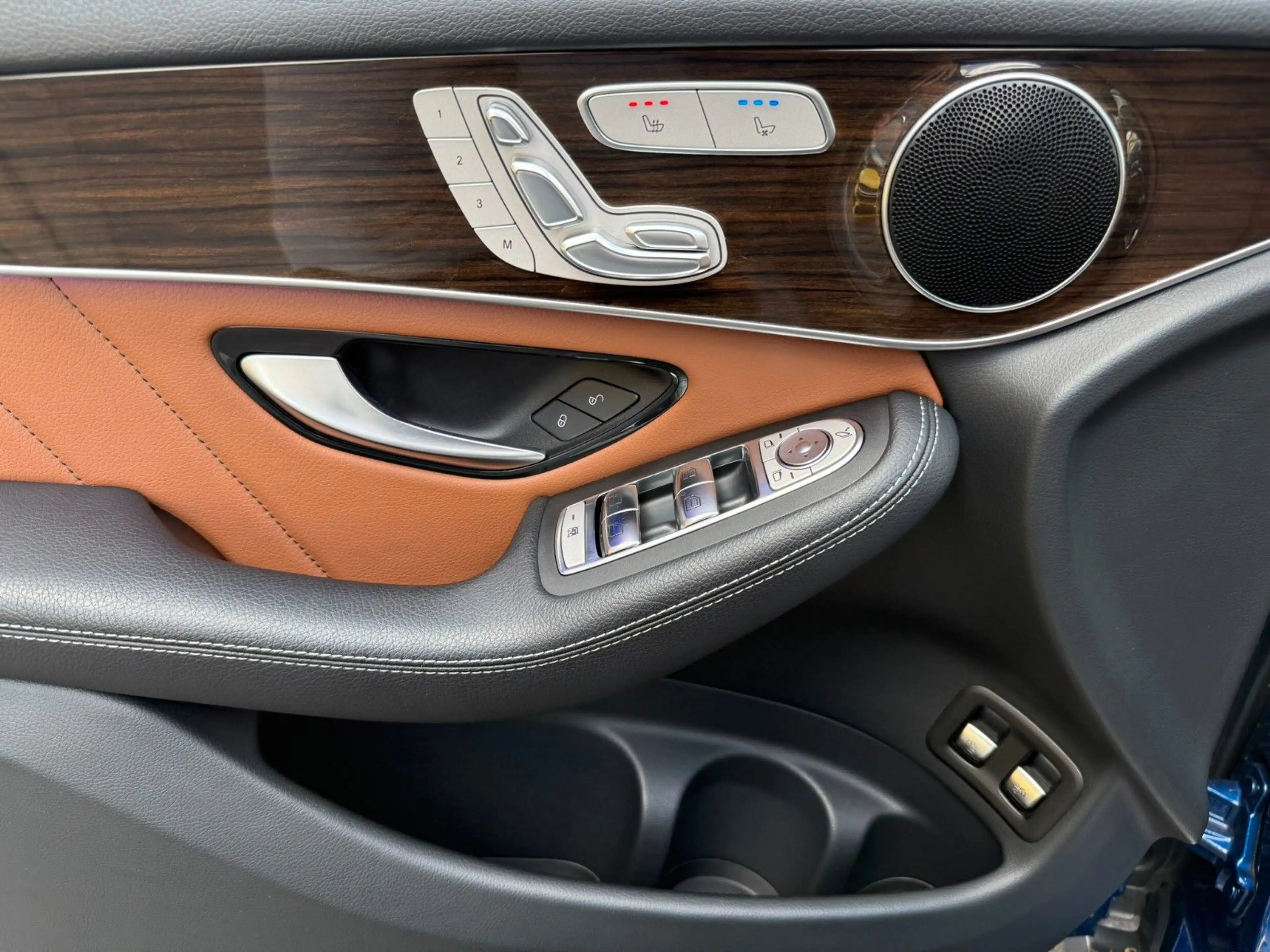 Mercedes-Benz GLC 400 d  Coupe 4M Standh+Distr+AHK+Memory+ESD — photo 12