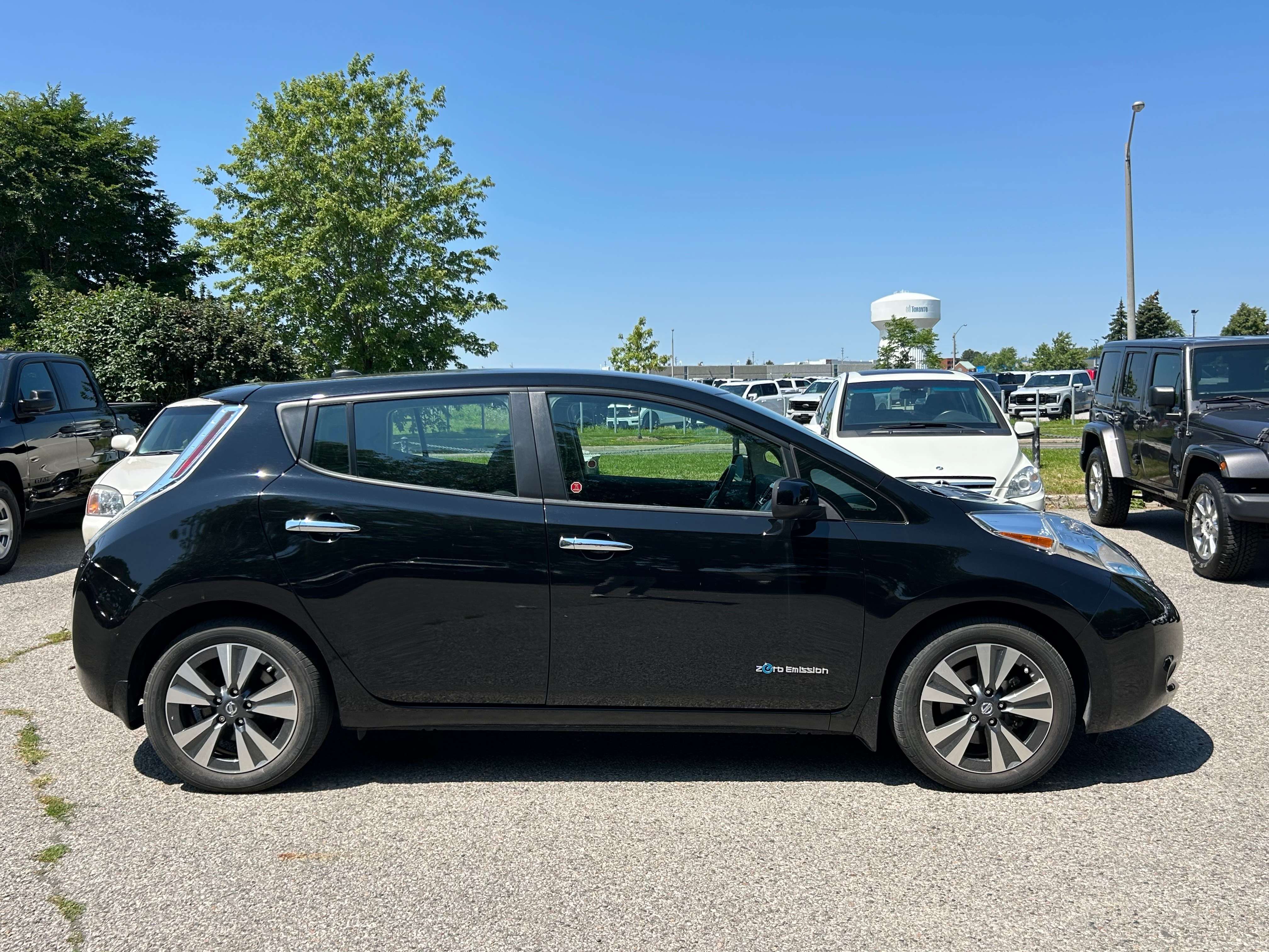 2016 Nissan Leaf Hatchback