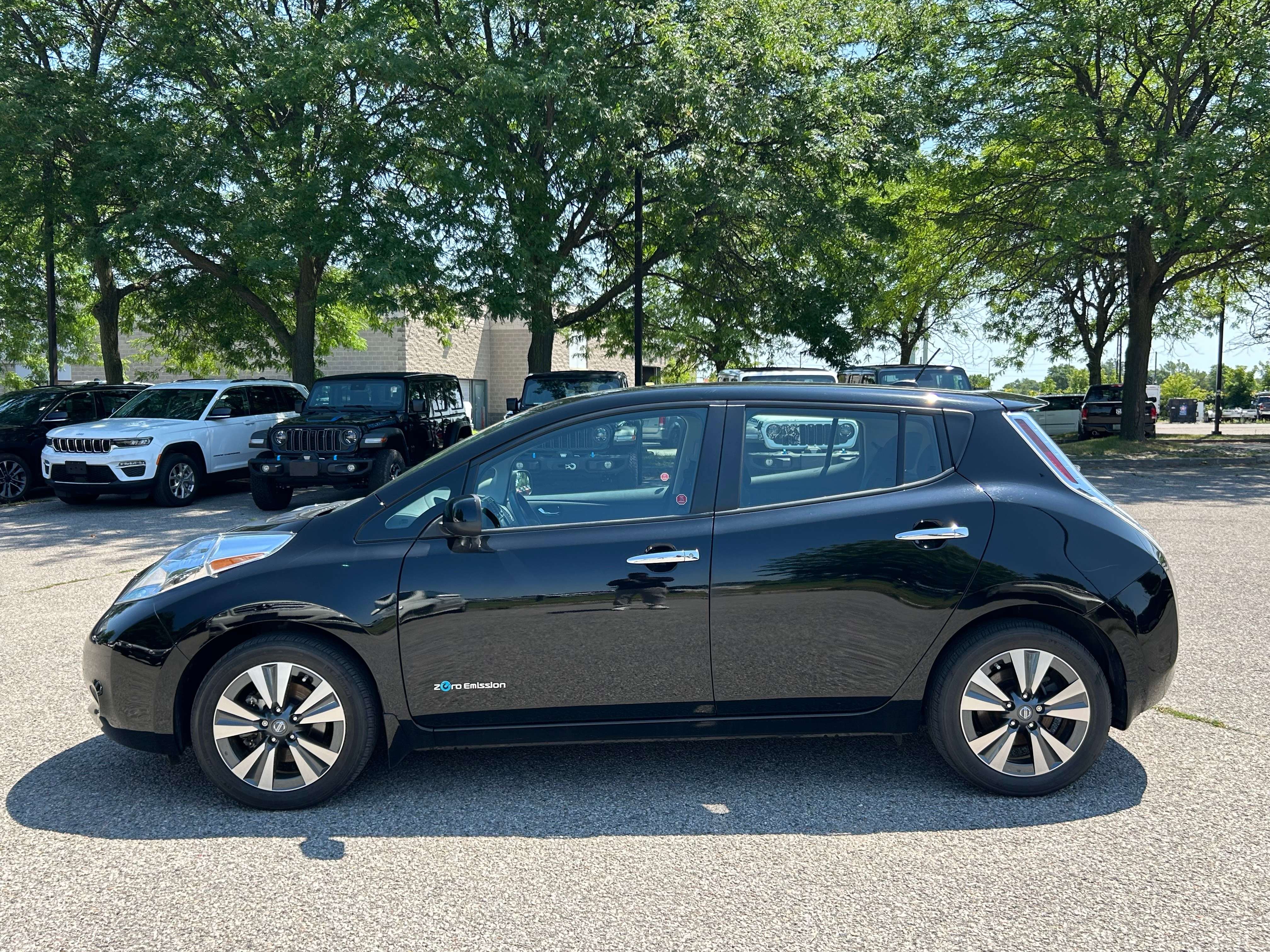 2016 Nissan Leaf Hatchback