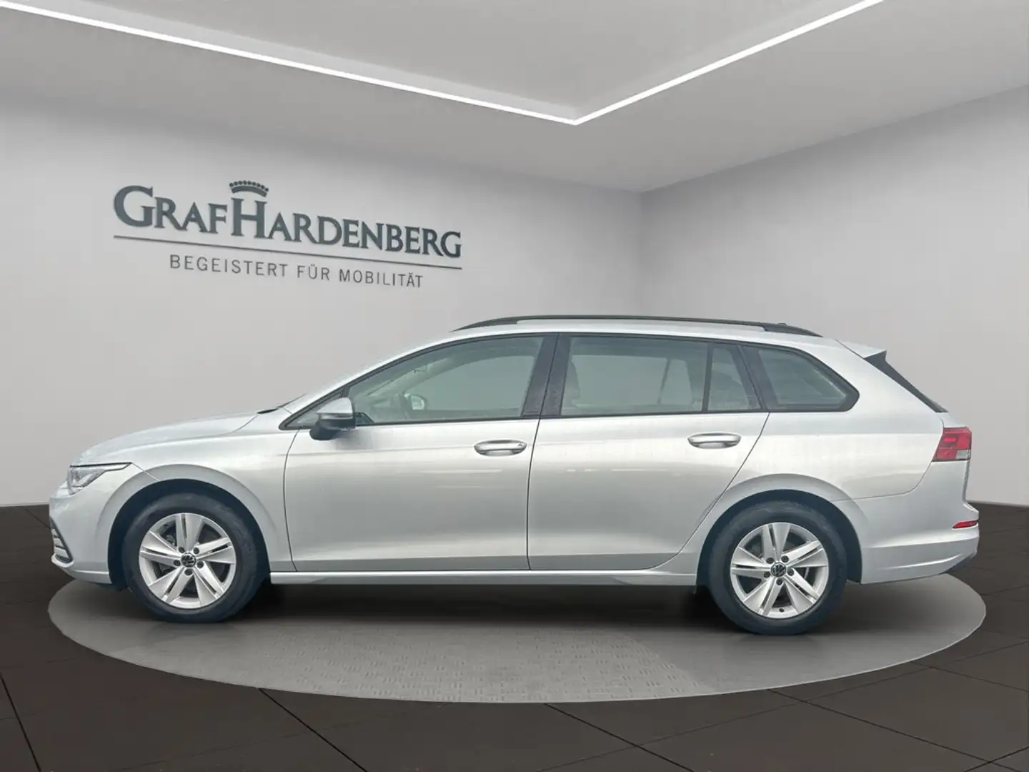 Volkswagen Golf VIII Variant 1.5 eTSI DSG Life AHK ACC PDC Silber - 2