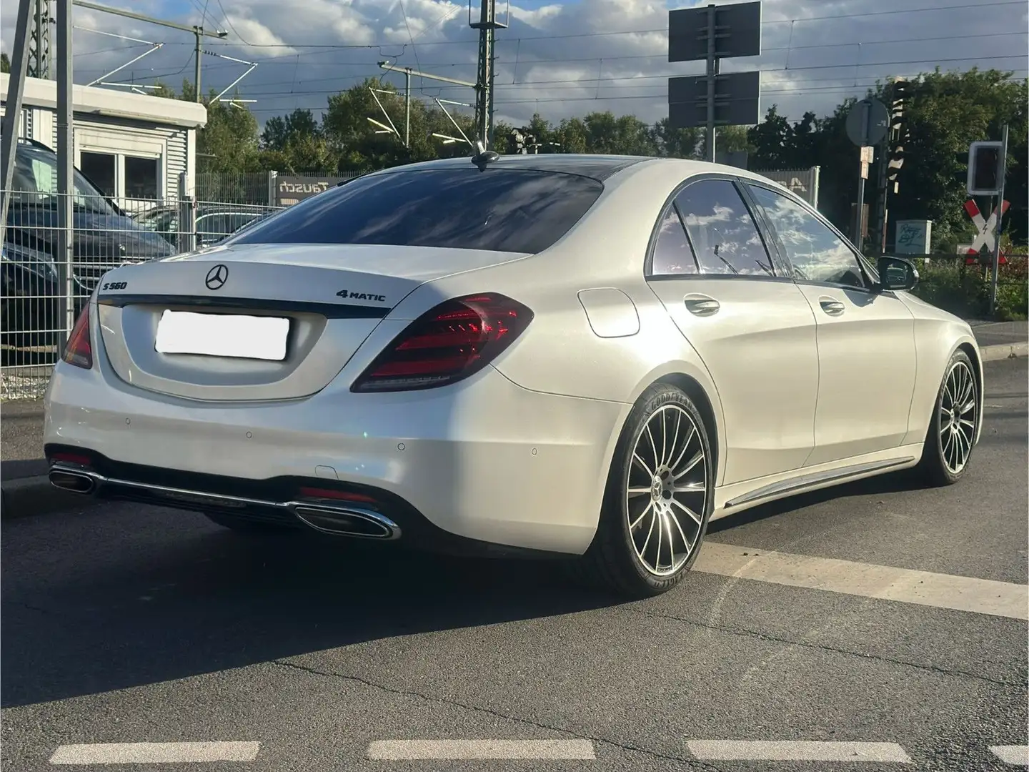 Mercedes-Benz S 560 4MATIC*AMG LINE+MOD.2018* Weiß - 2