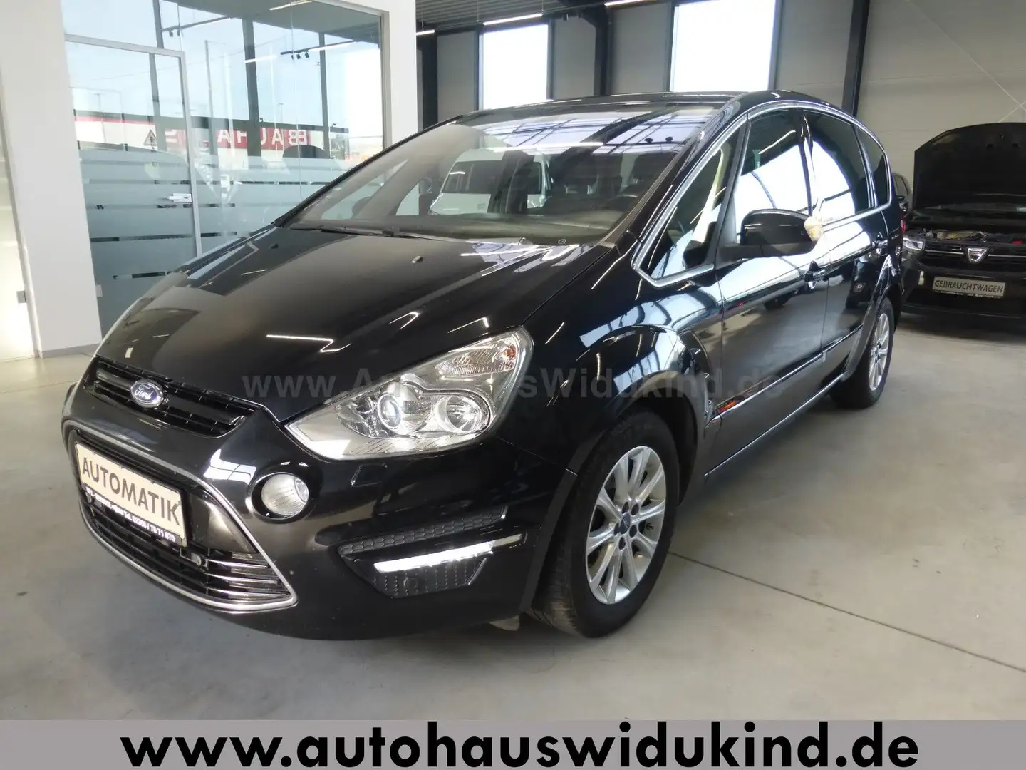 Ford S-Max S-MAX 2.0 Titanium Automatik Kamera Navi AHK Schwarz - 1