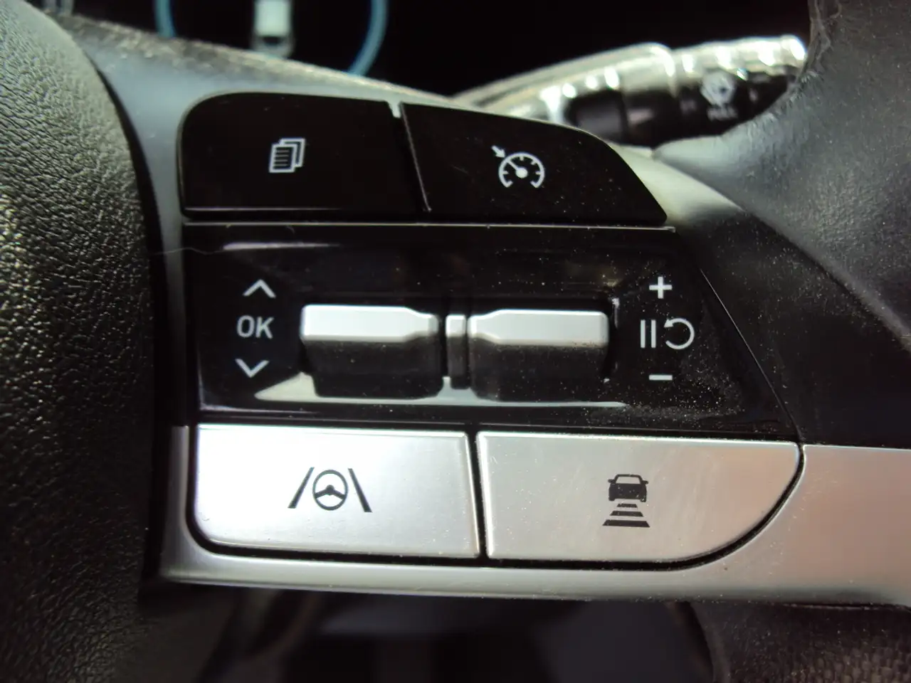 Hyundai ELANTRA снимка Hyundai ELANTRA
