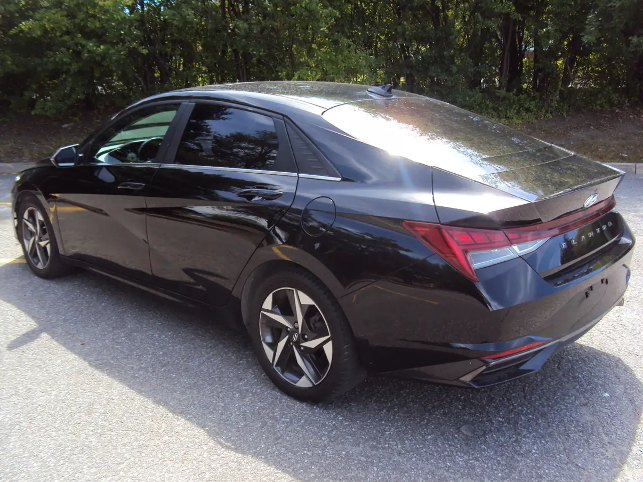 Hyundai ELANTRA снимка Hyundai ELANTRA