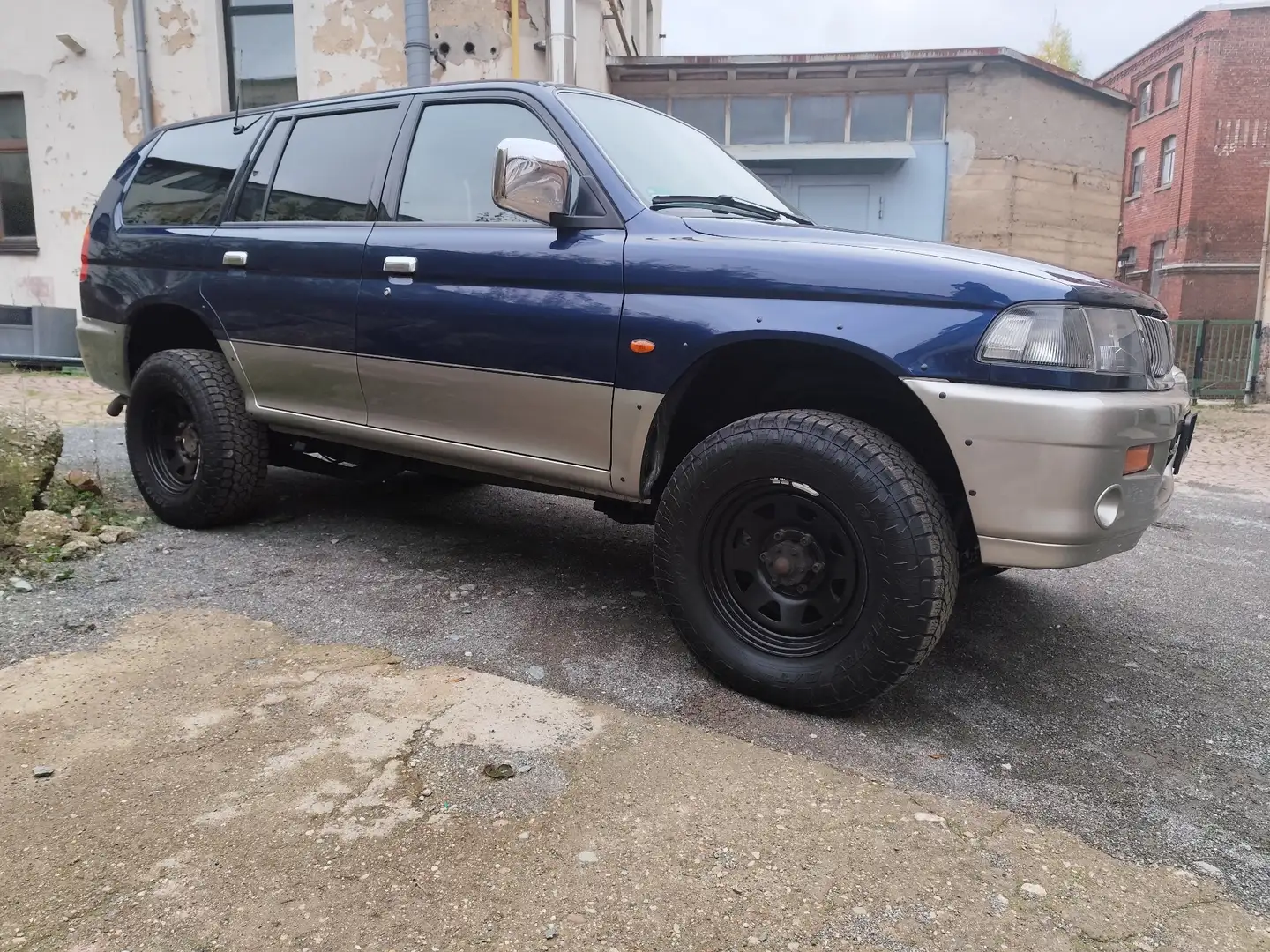 Mitsubishi Pajero Sport 3.0 V6 GLS - 2