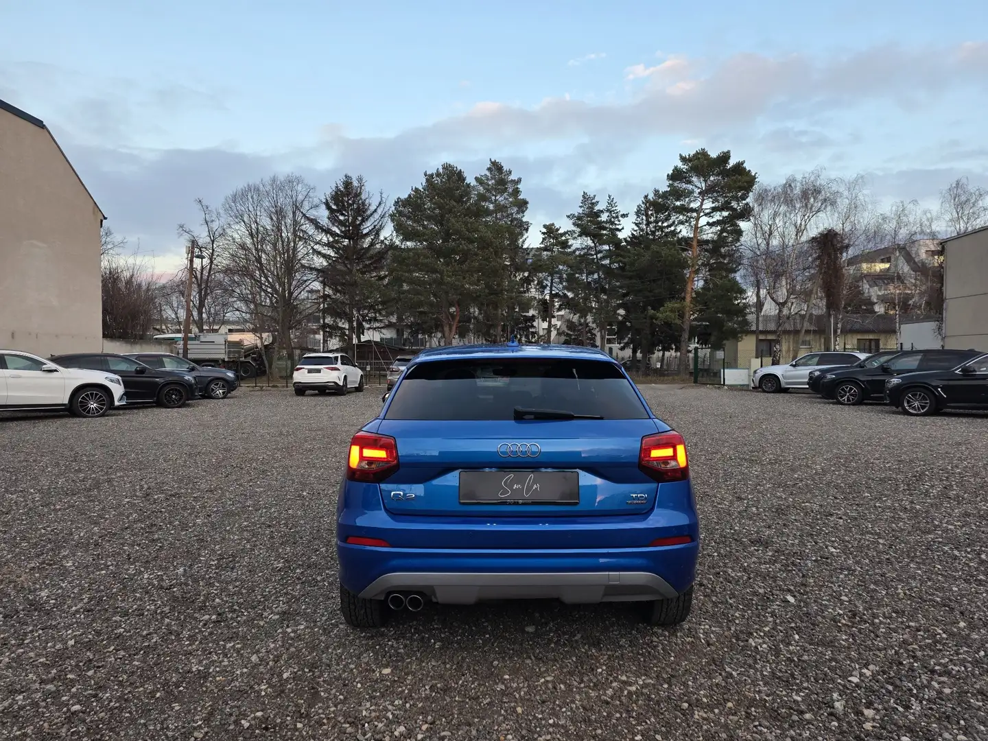 Audi Q2 quattro sport Blau - 2